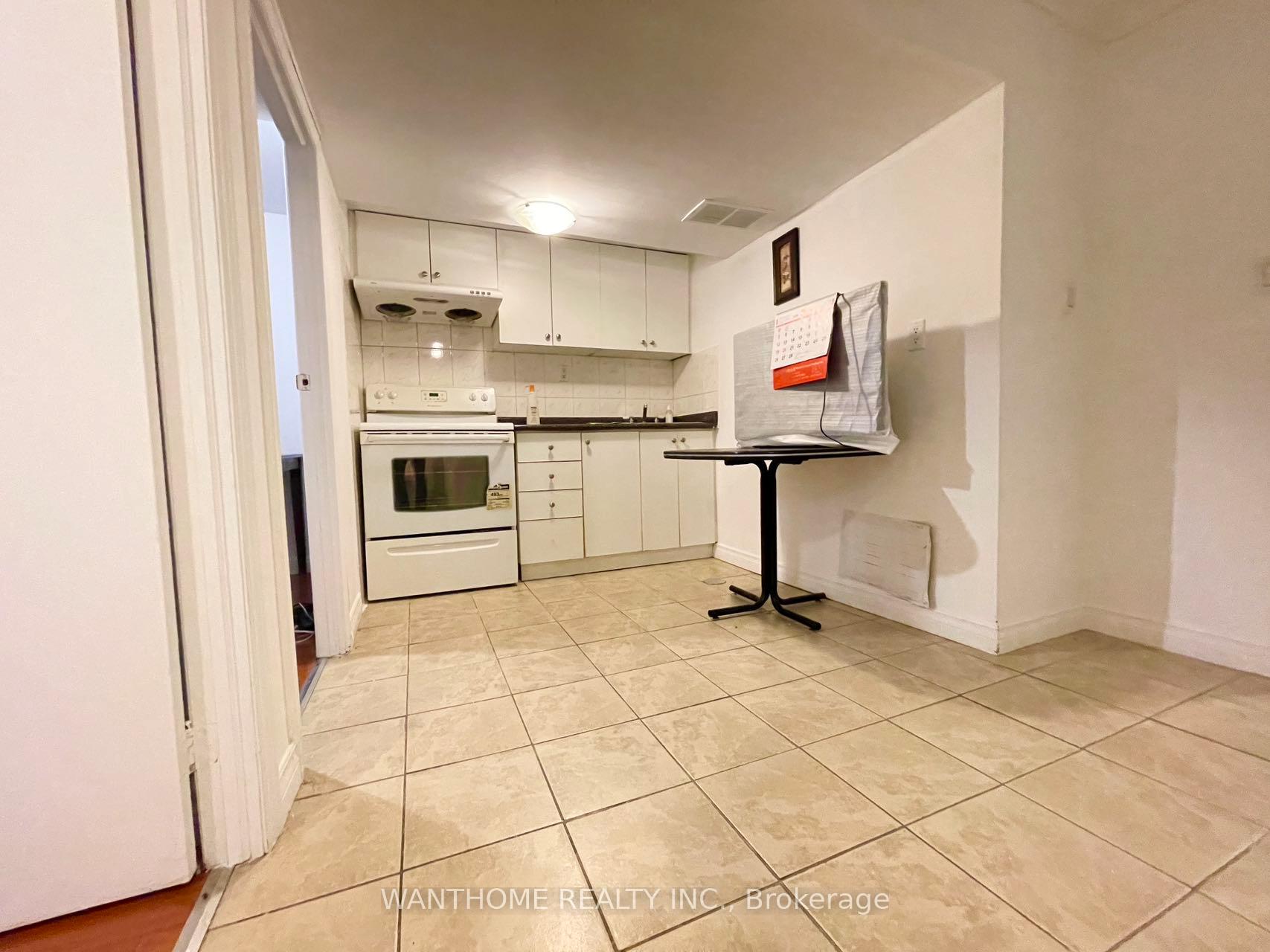 Photo of Unit Bsmt, 82 Maresfield Drive