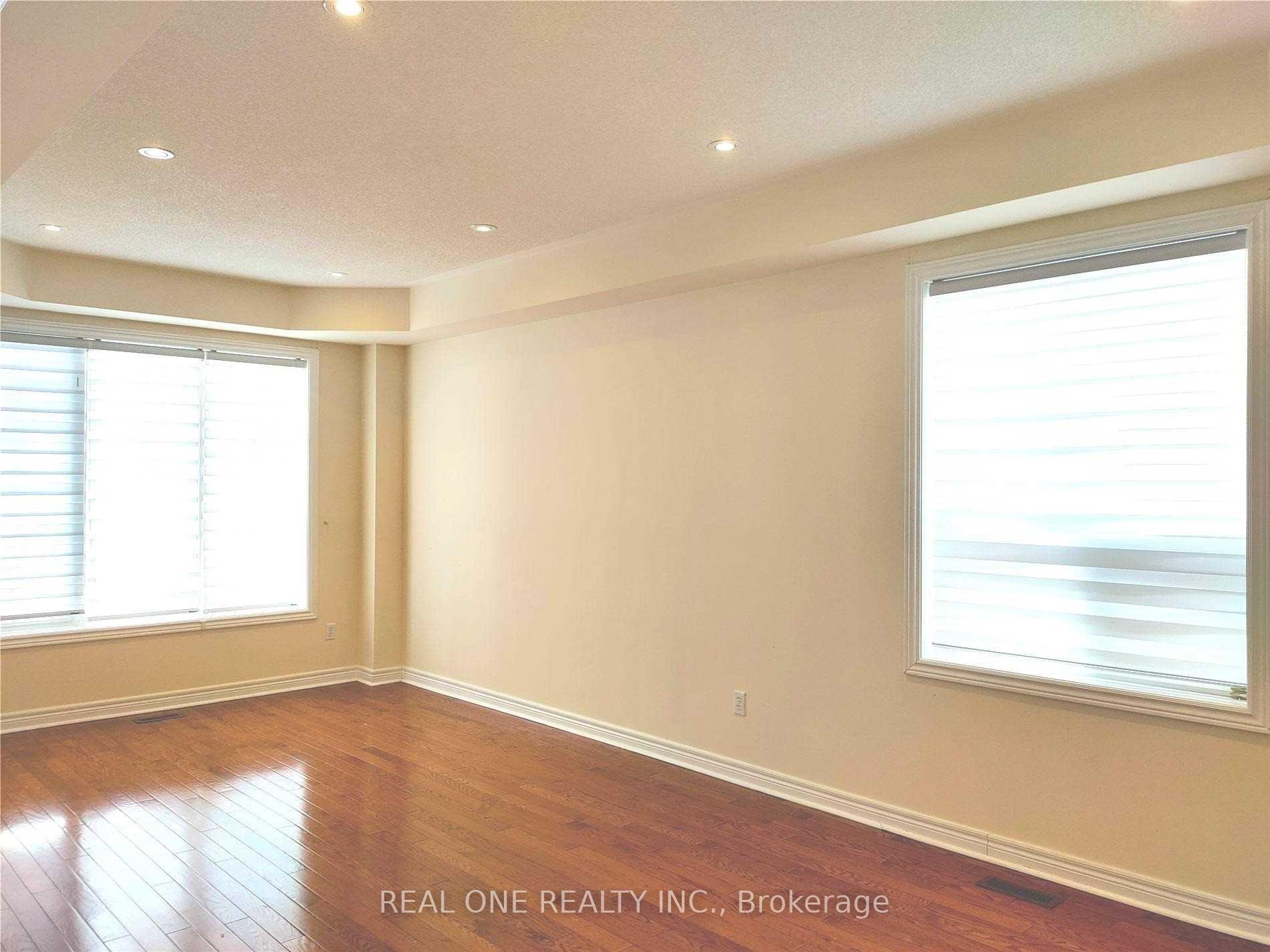 Photo 3 of 16 Hammersly Boulevard, Markham, Wismer — HOMEH