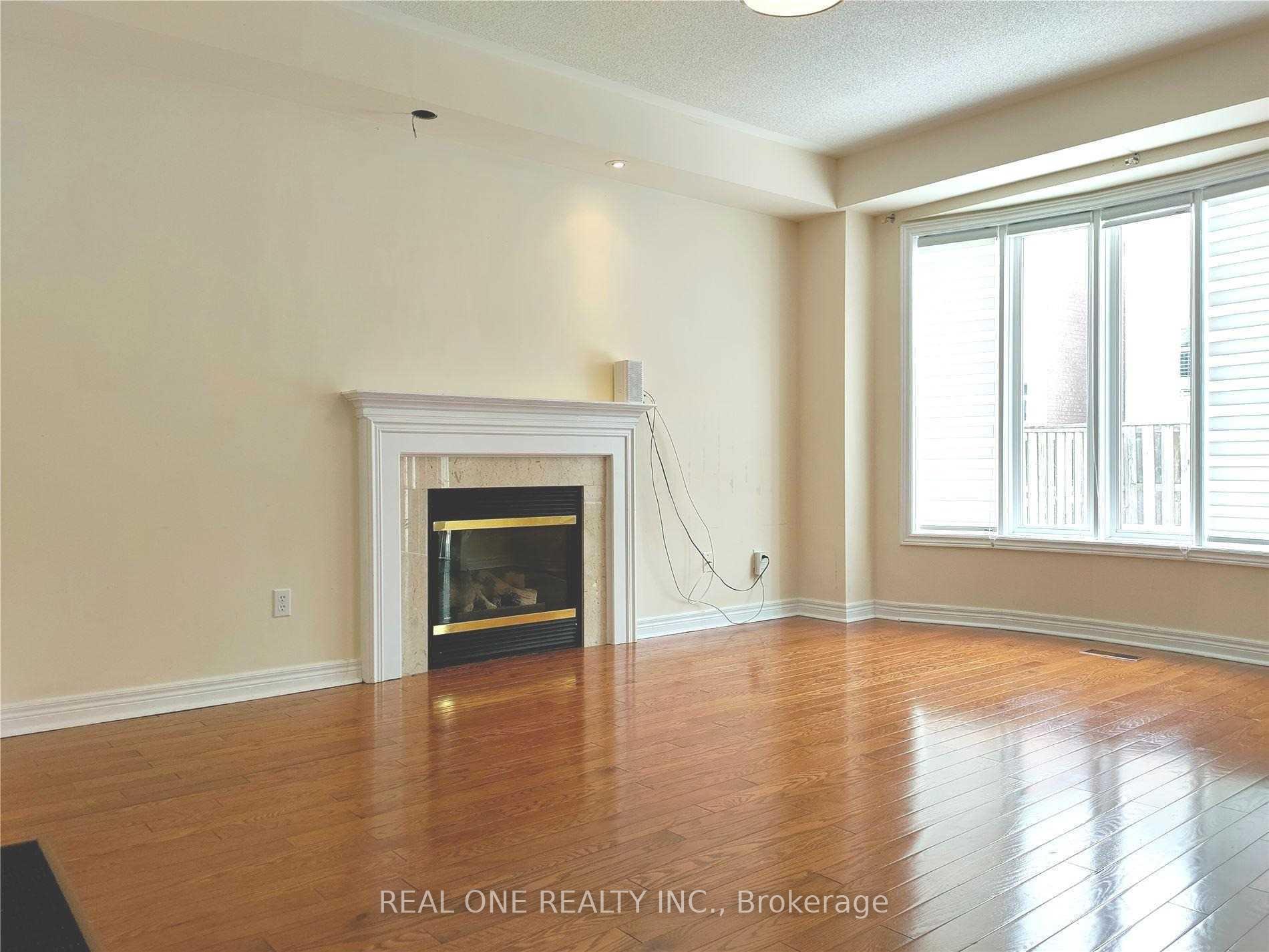 Photo 4 of 16 Hammersly Boulevard, Markham, Wismer — HOMEH