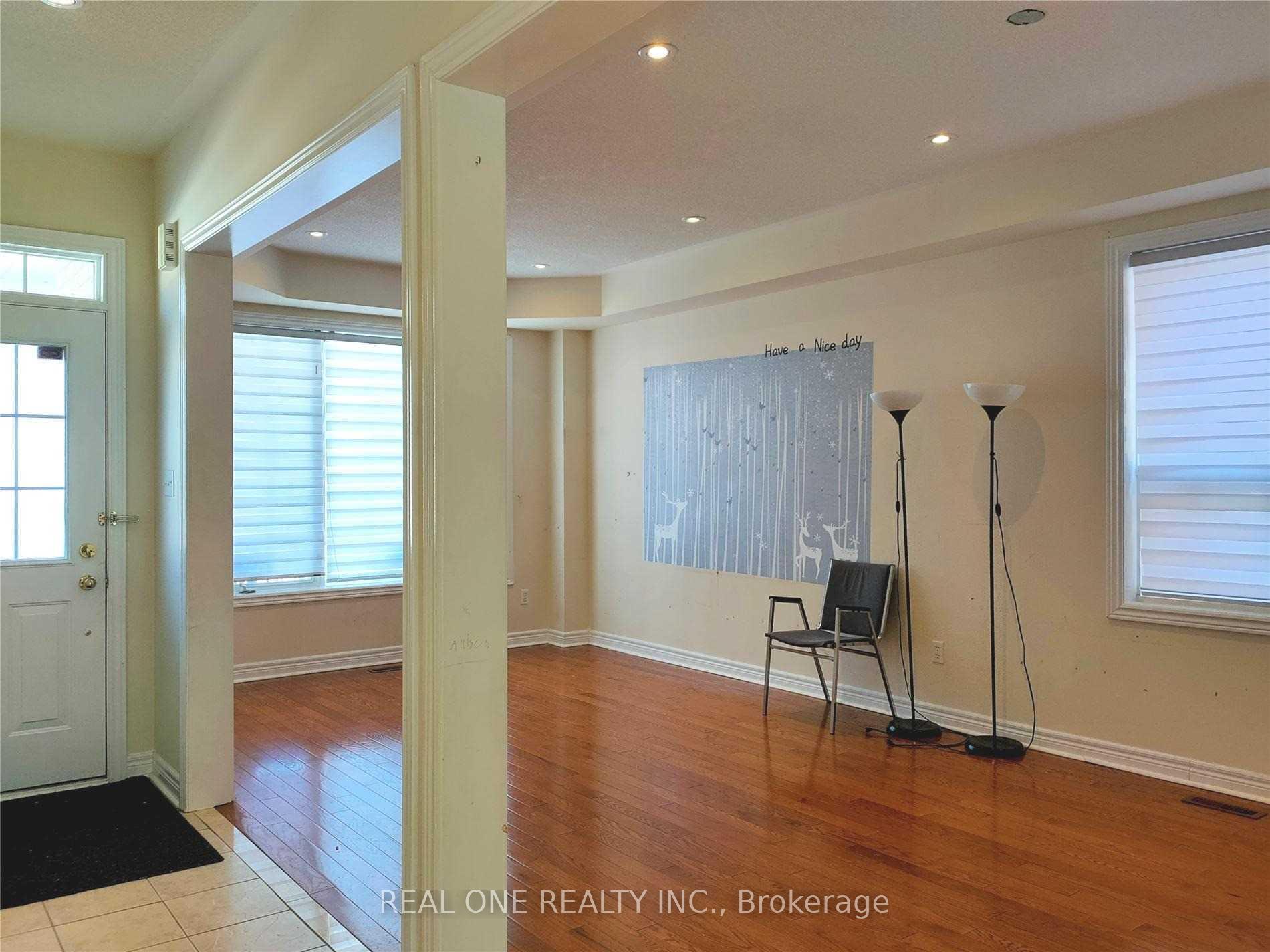 Photo 2 of 16 Hammersly Boulevard, Markham, Wismer — HOMEH