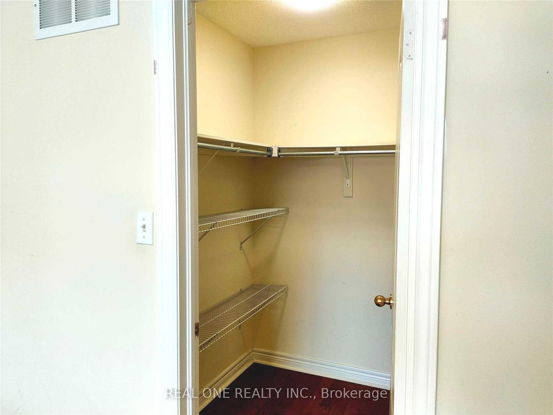 Photo 11 of 16 Hammersly Boulevard, Markham, Wismer — HOMEH