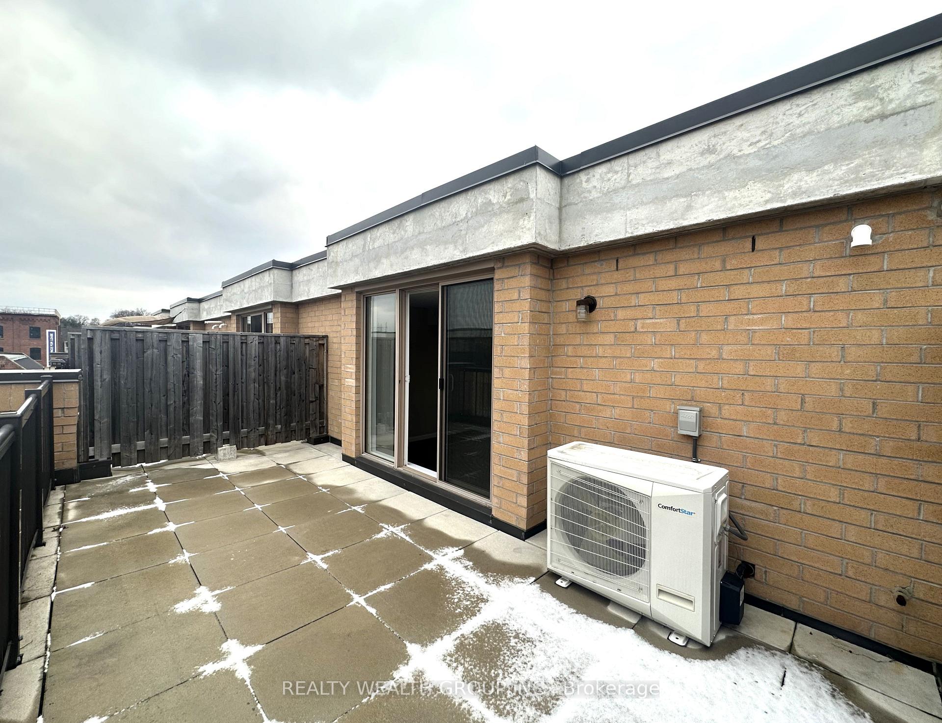 Photo 34 of Unit 232, 11 Foundry Avenue, Toronto, Dovercourt-Wallace Emerson-Junction — HOMEH