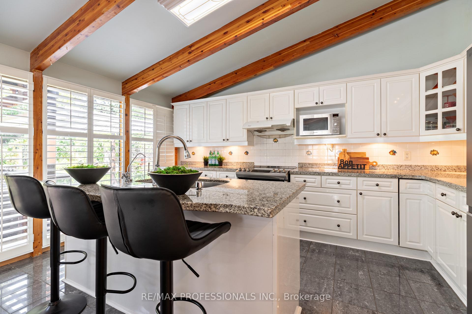 Photo 6 of 1259 Underwood Drive, Mississauga, Rathwood — HOMEH