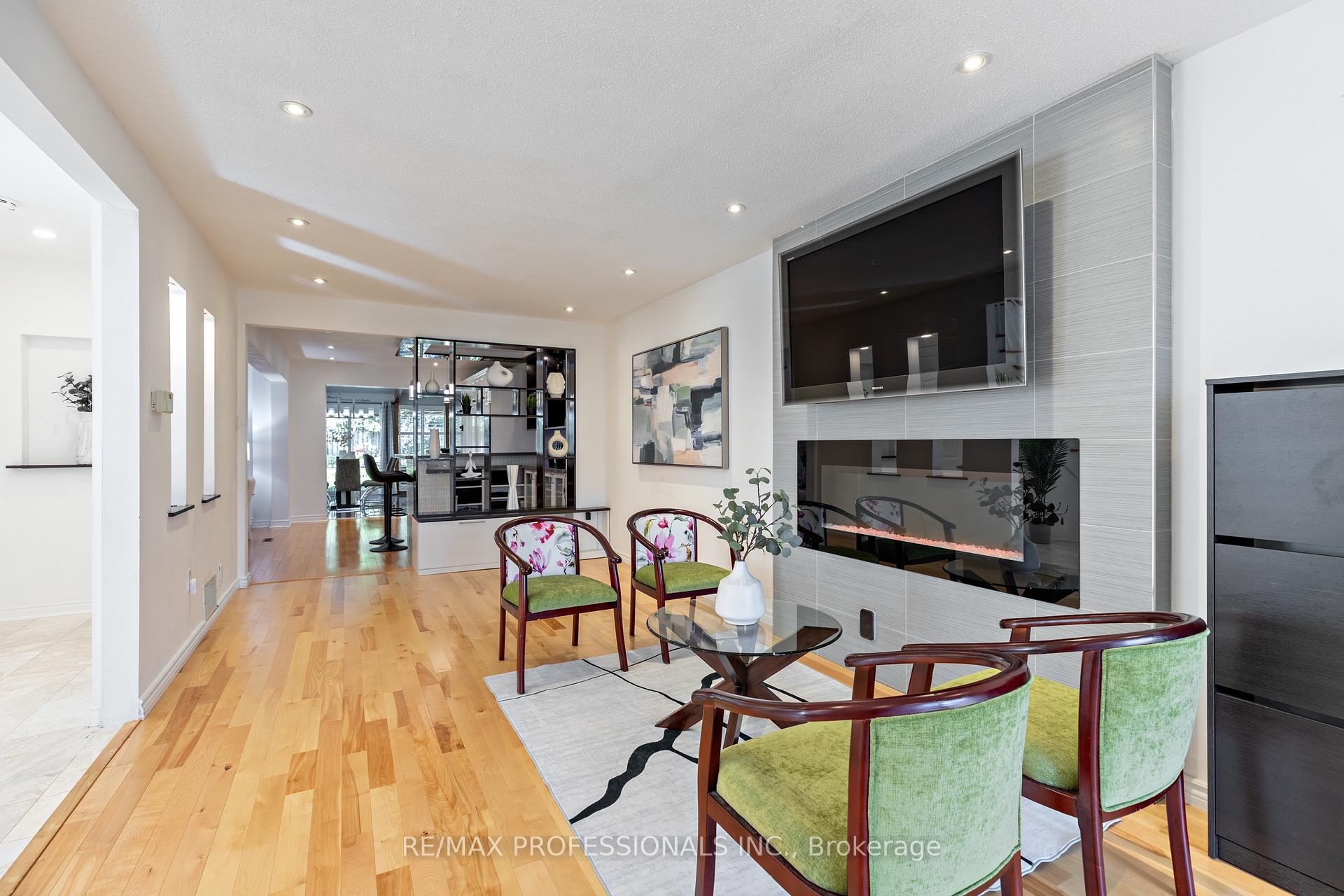 Photo 12 of 1259 Underwood Drive, Mississauga, Rathwood — HOMEH