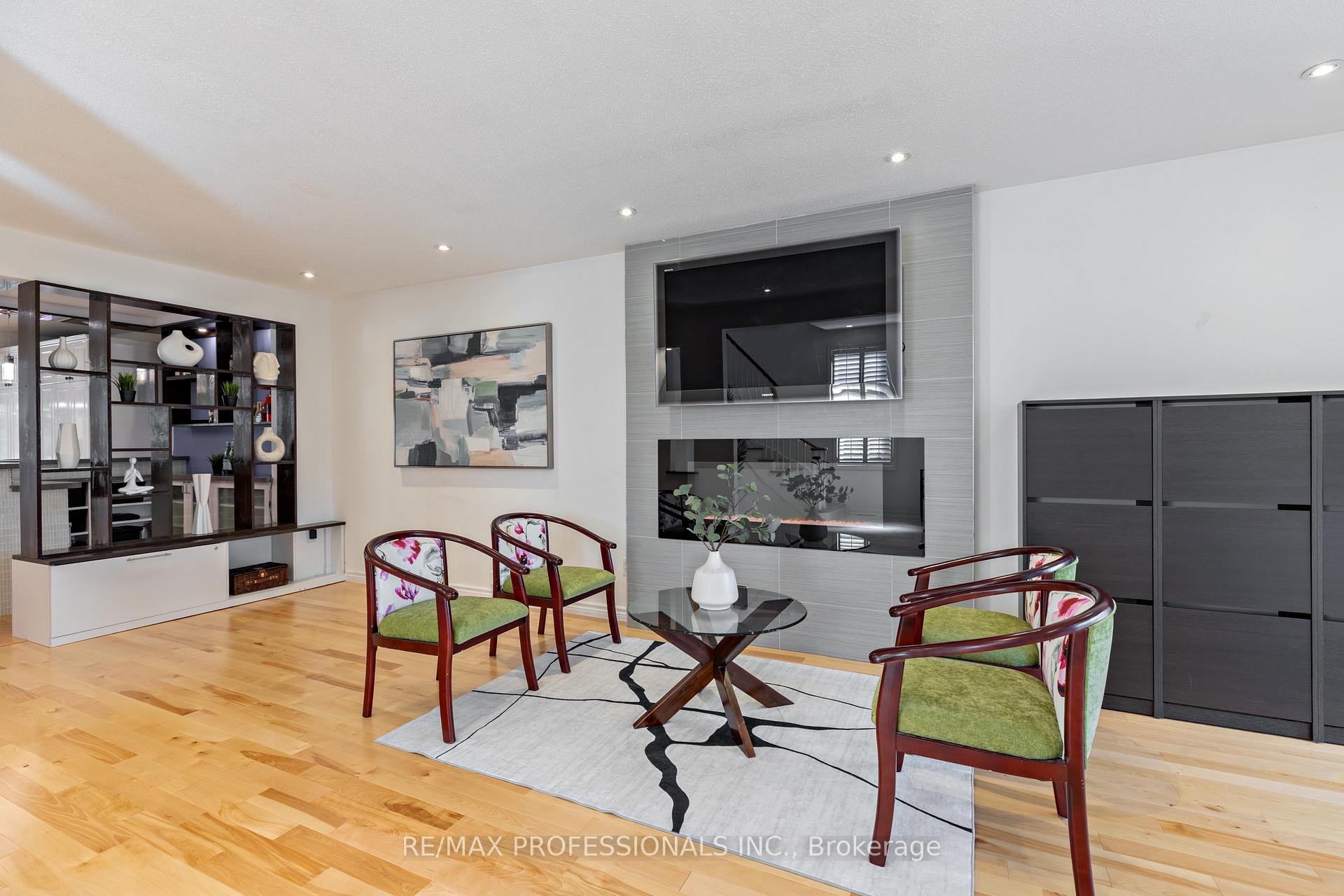Photo 13 of 1259 Underwood Drive, Mississauga, Rathwood — HOMEH