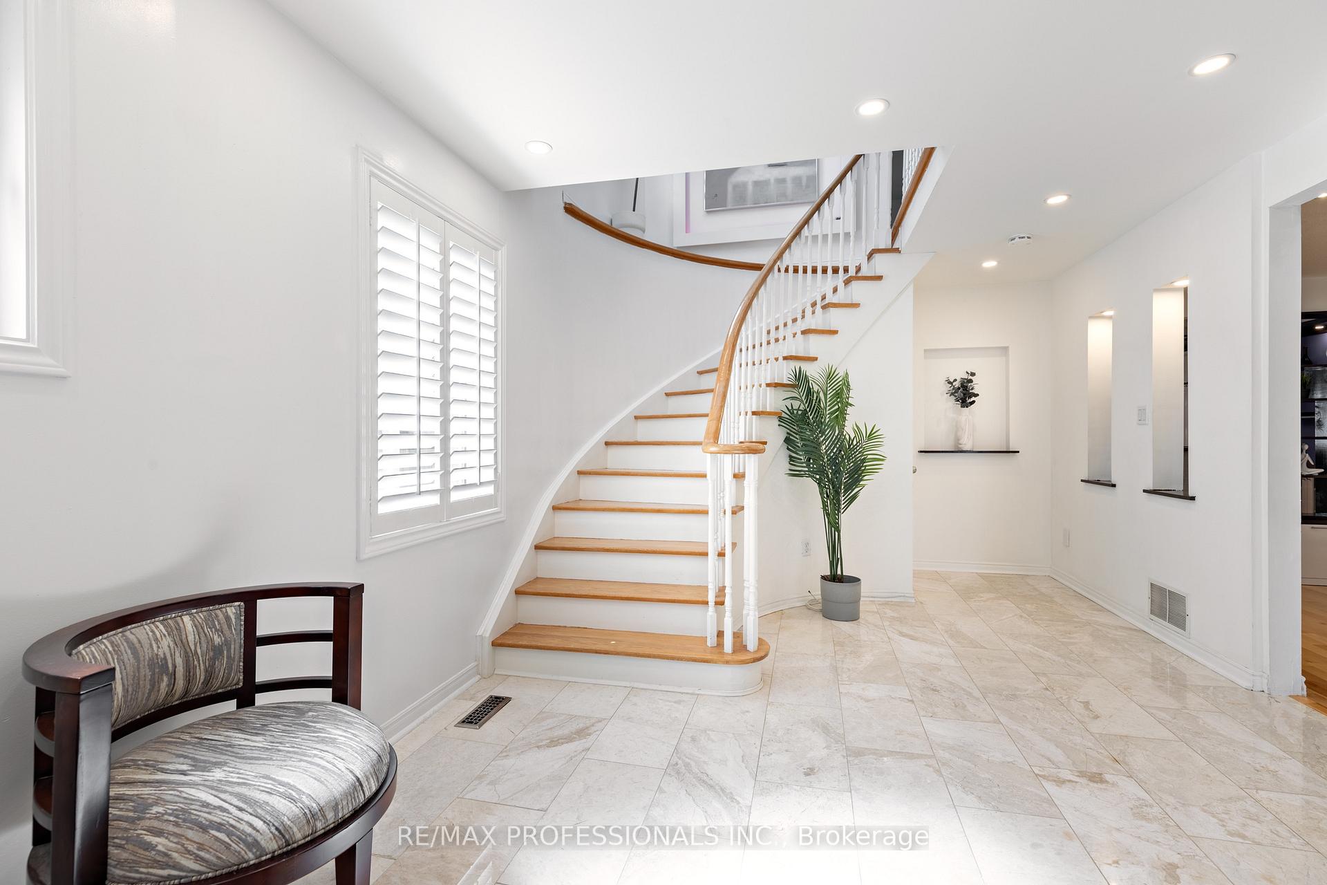 Photo 19 of 1259 Underwood Drive, Mississauga, Rathwood — HOMEH