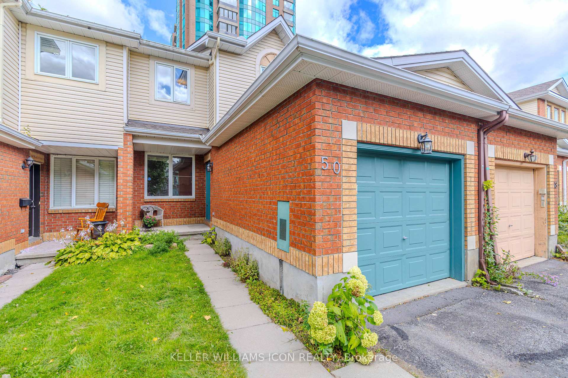 Photo 2 of 50 Malhotra Court, Ottawa, Quinterra — HOMEH