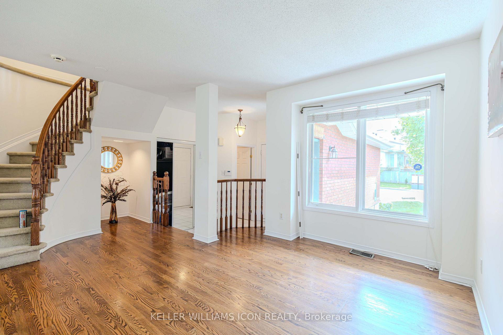 Photo 5 of 50 Malhotra Court, Ottawa, Quinterra — HOMEH