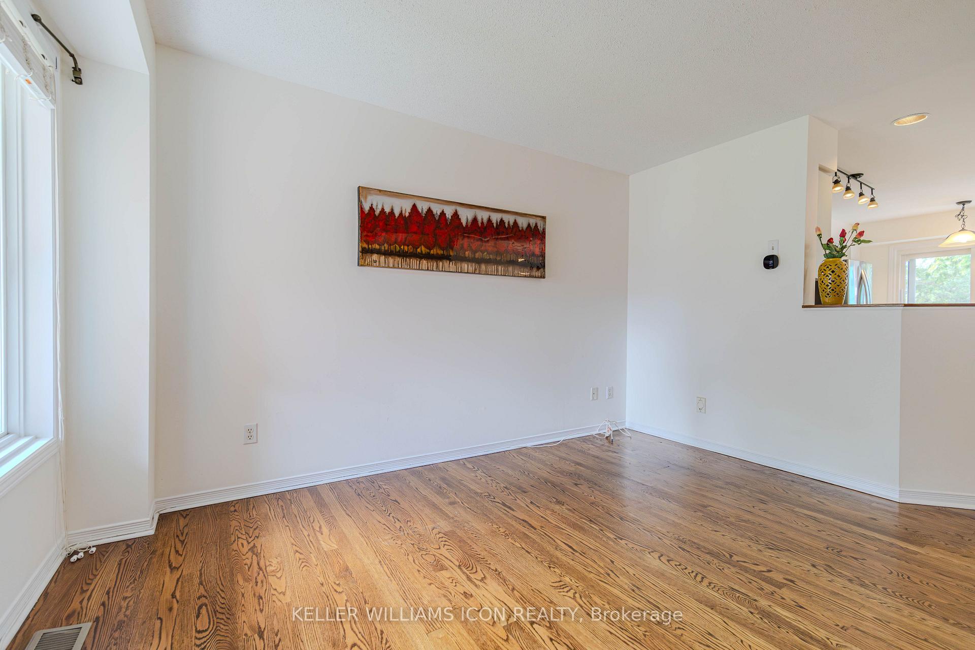 Photo 11 of 50 Malhotra Court, Ottawa, Quinterra — HOMEH