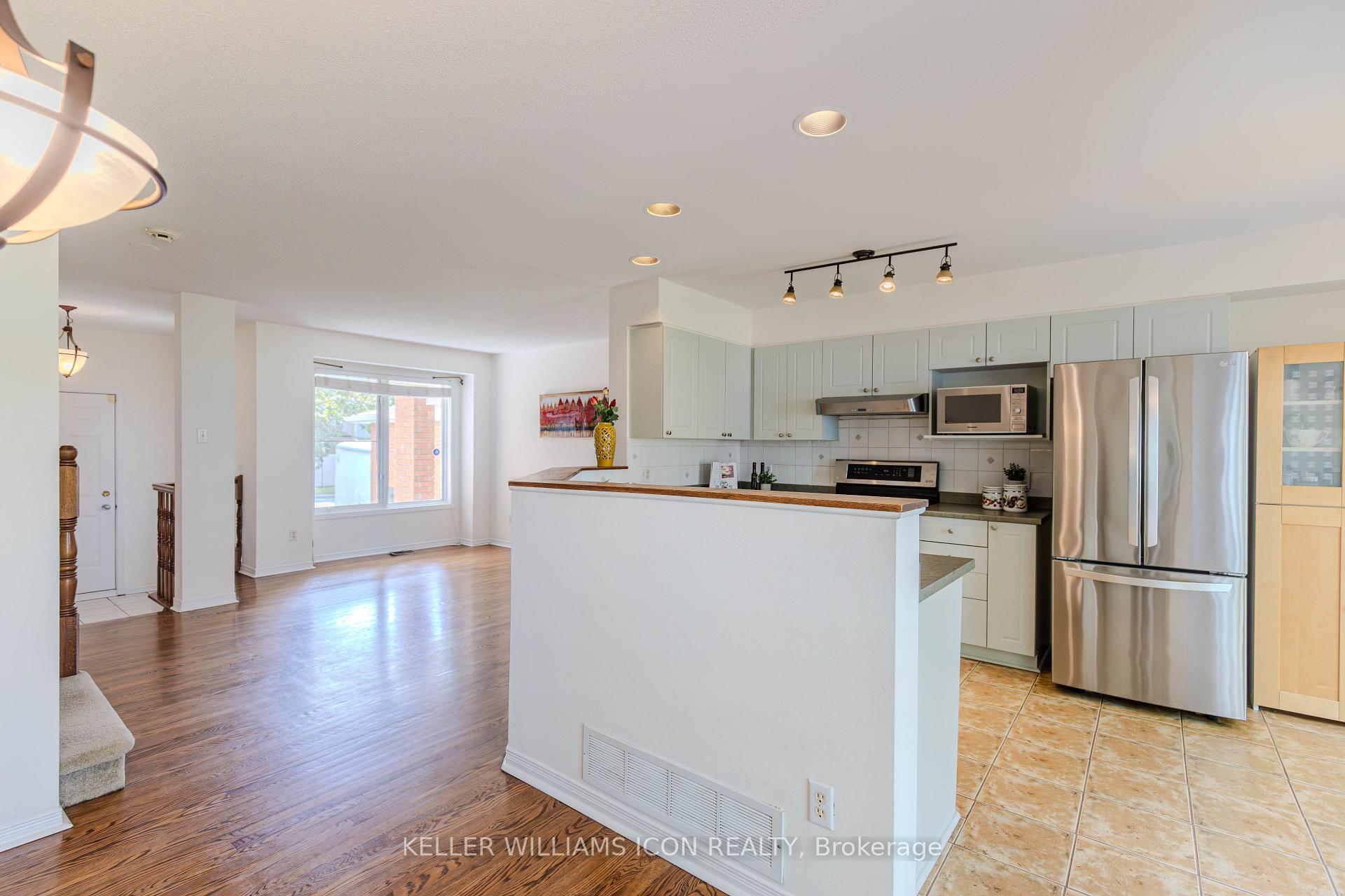 Photo 16 of 50 Malhotra Court, Ottawa, Quinterra — HOMEH