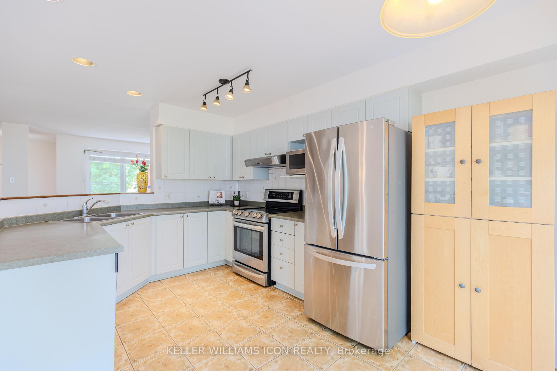 Photo 18 of 50 Malhotra Court, Ottawa, Quinterra — HOMEH