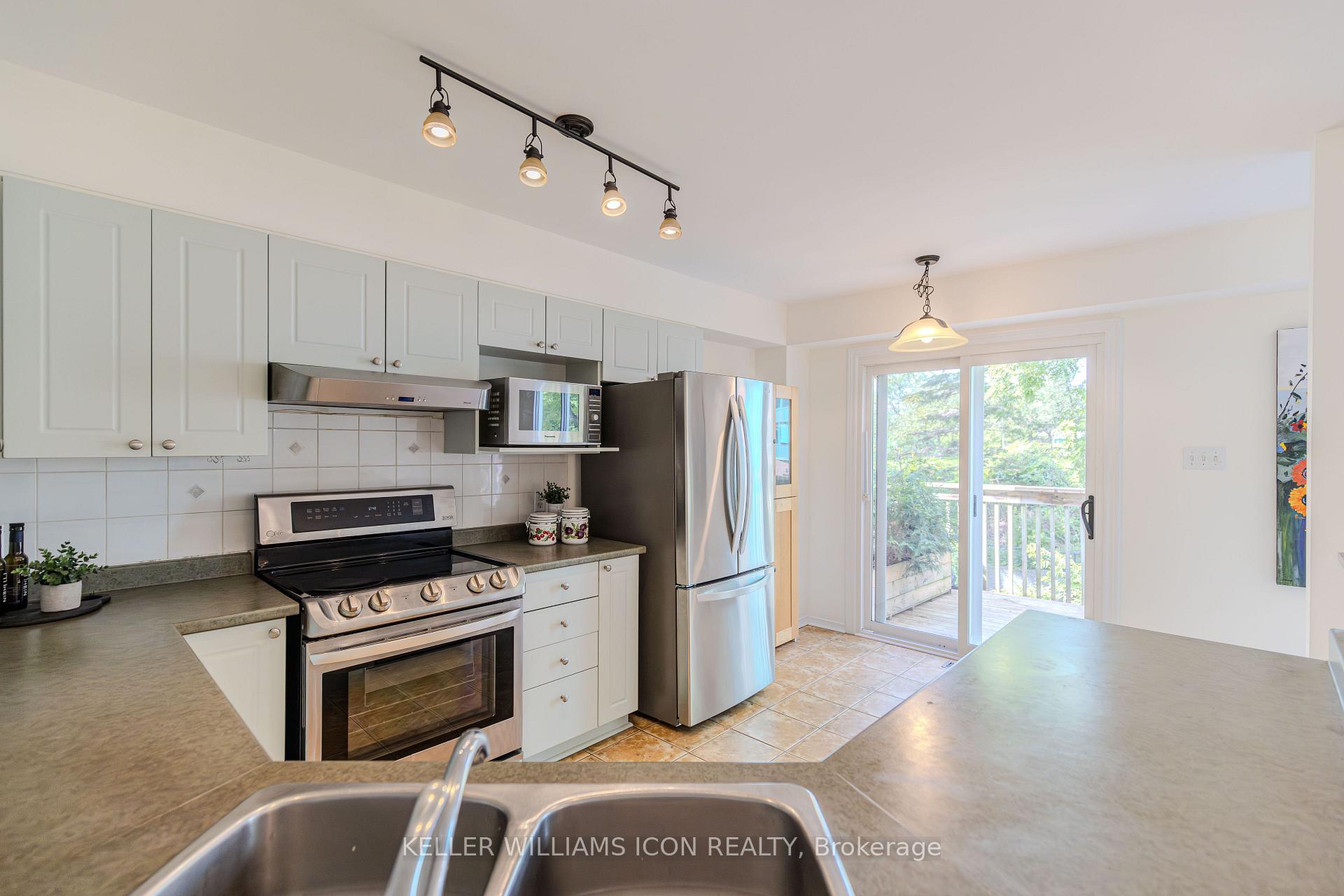 Photo 22 of 50 Malhotra Court, Ottawa, Quinterra — HOMEH