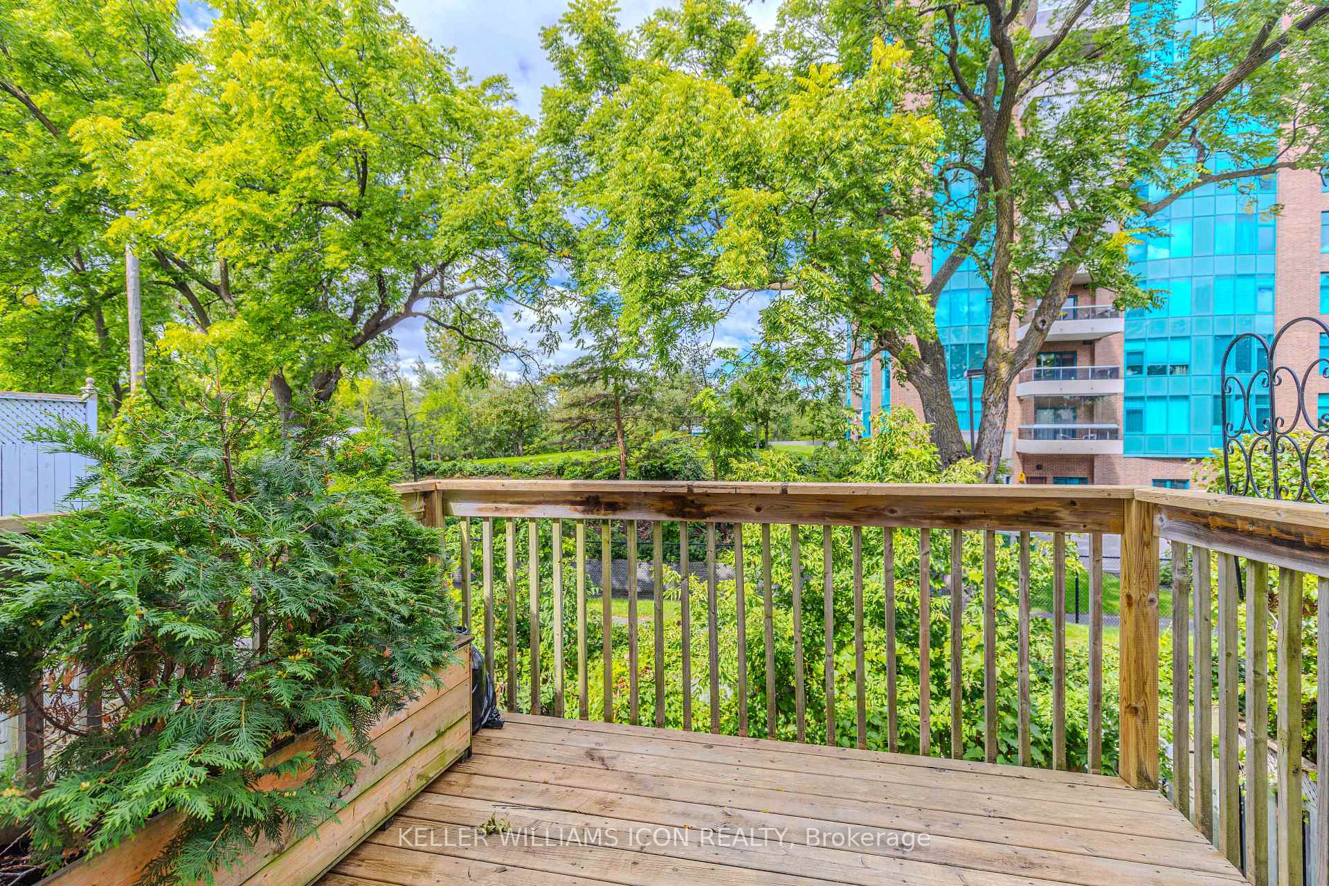 Photo 24 of 50 Malhotra Court, Ottawa, Quinterra — HOMEH