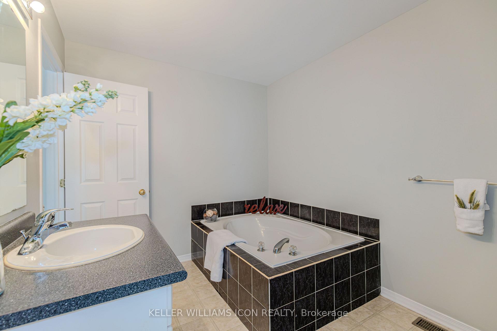 Photo 31 of 50 Malhotra Court, Ottawa, Quinterra — HOMEH