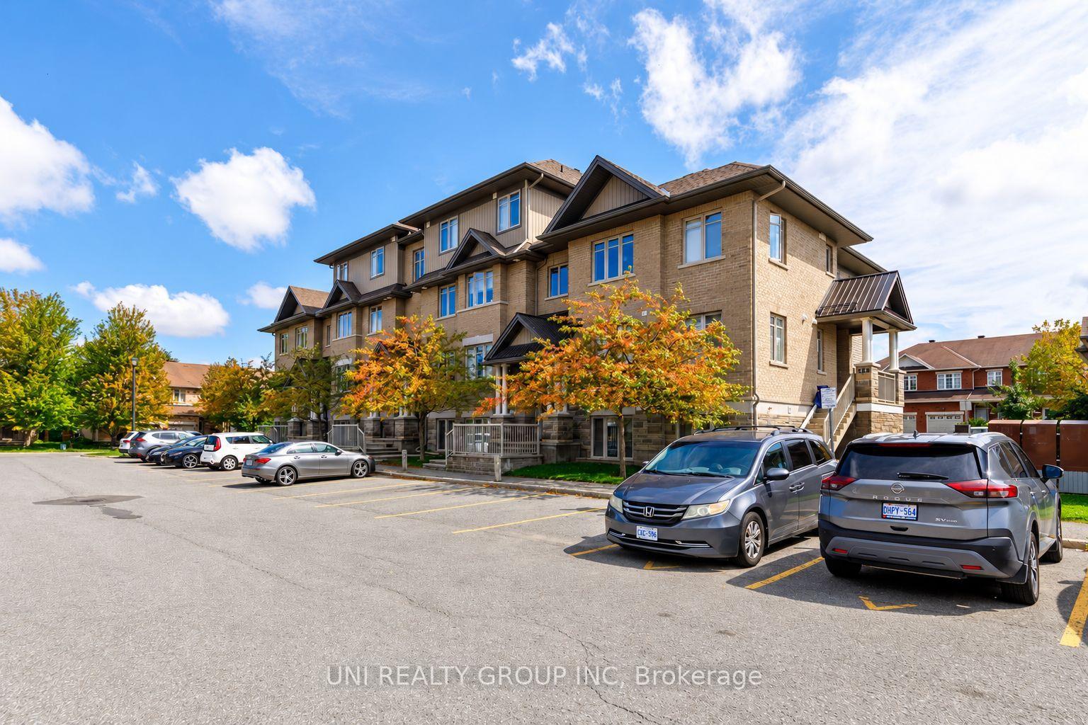 Photo 3 of Unit B, 40 Tayside Private, Ottawa, Barrhaven - Longfields — HOMEH
