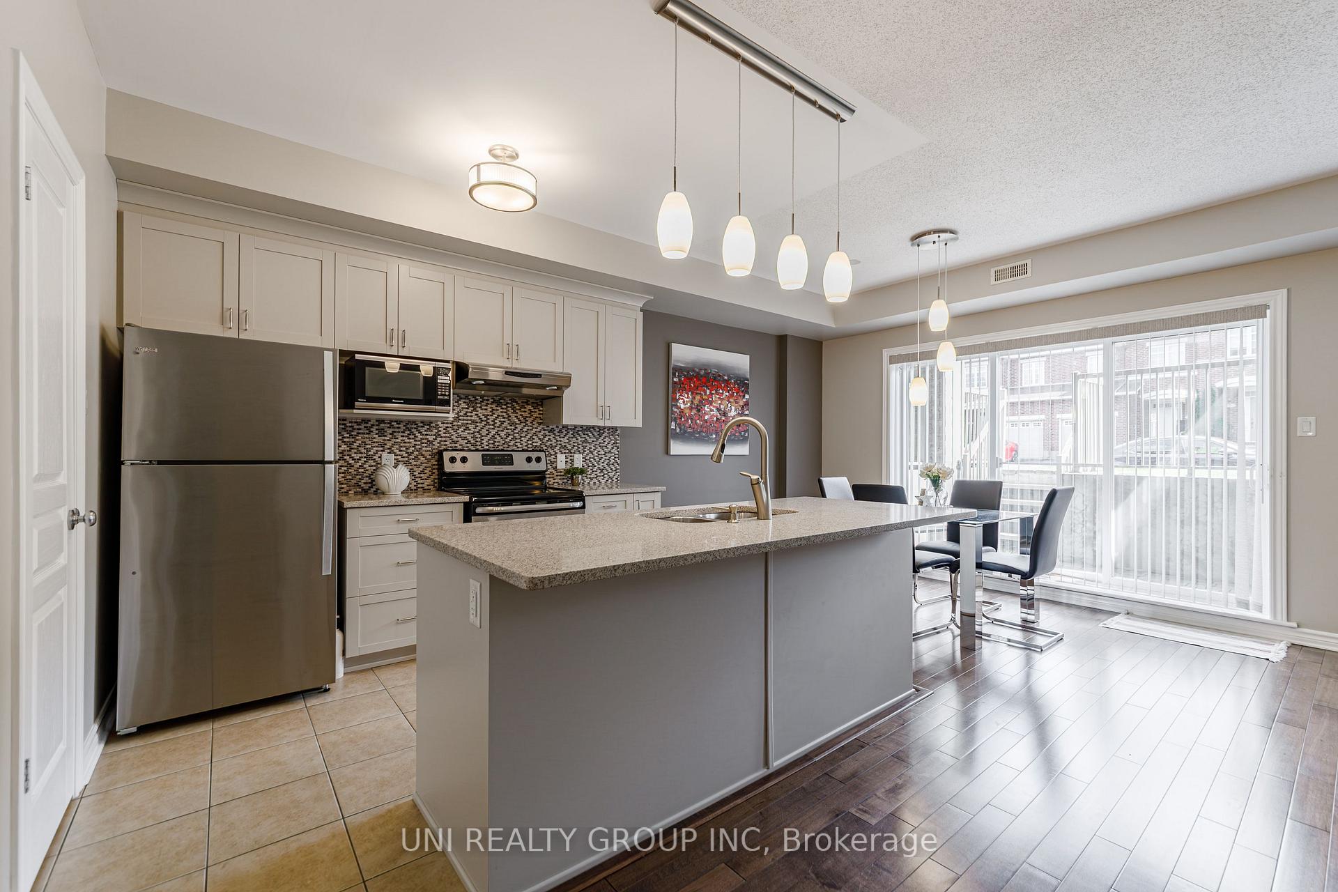 Photo 16 of Unit B, 40 Tayside Private, Ottawa, Barrhaven - Longfields — HOMEH