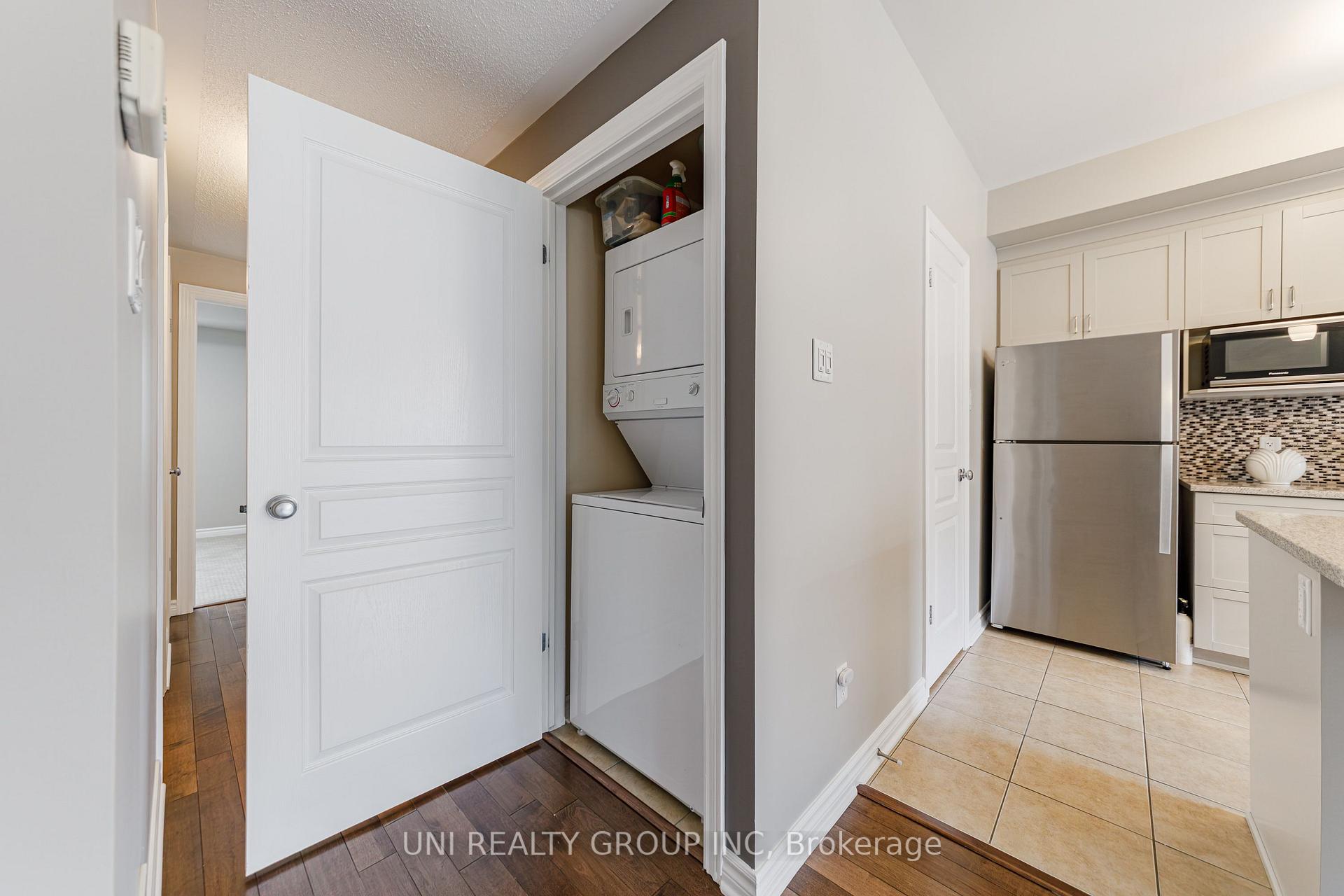 Photo 17 of Unit B, 40 Tayside Private, Ottawa, Barrhaven - Longfields — HOMEH
