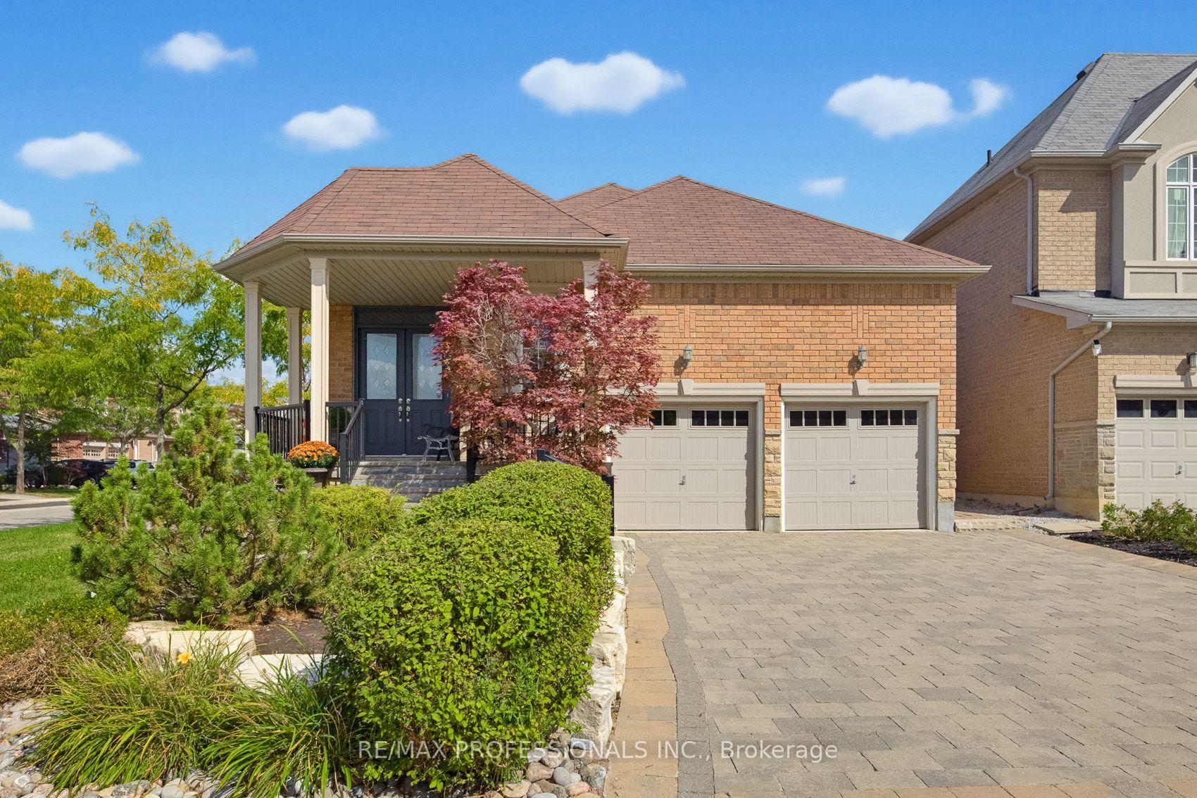 Photo 1 of 120 Insernia Crescent, Vaughan, Vellore Village — HOMEH