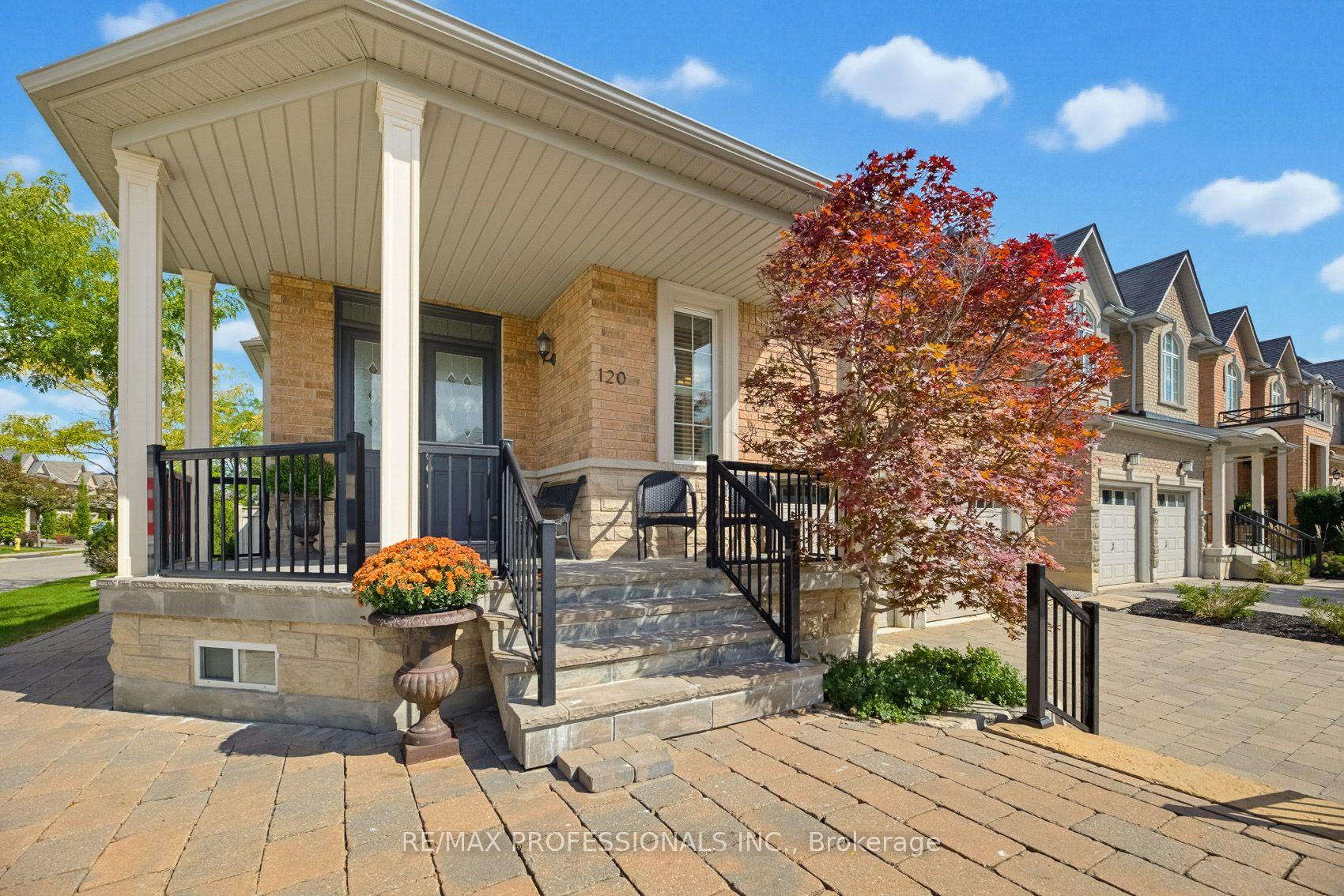 Photo 4 of 120 Insernia Crescent, Vaughan, Vellore Village — HOMEH