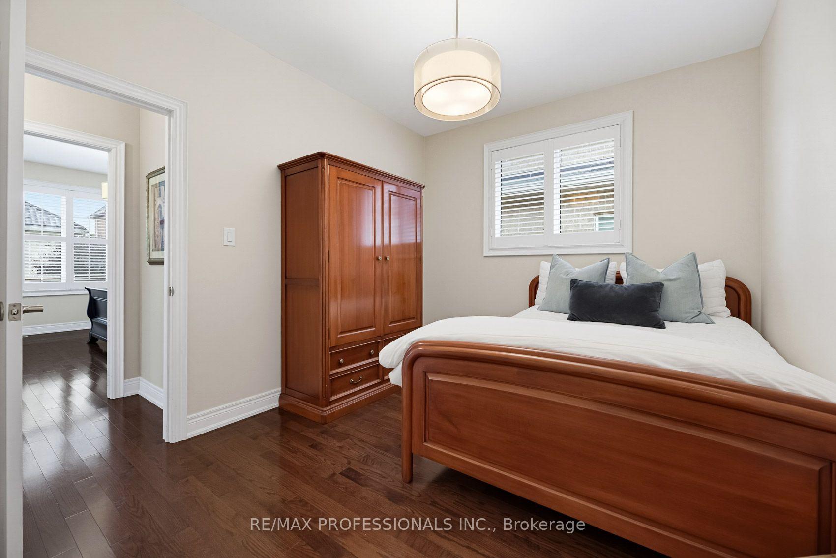 Photo 17 of 120 Insernia Crescent, Vaughan, Vellore Village — HOMEH