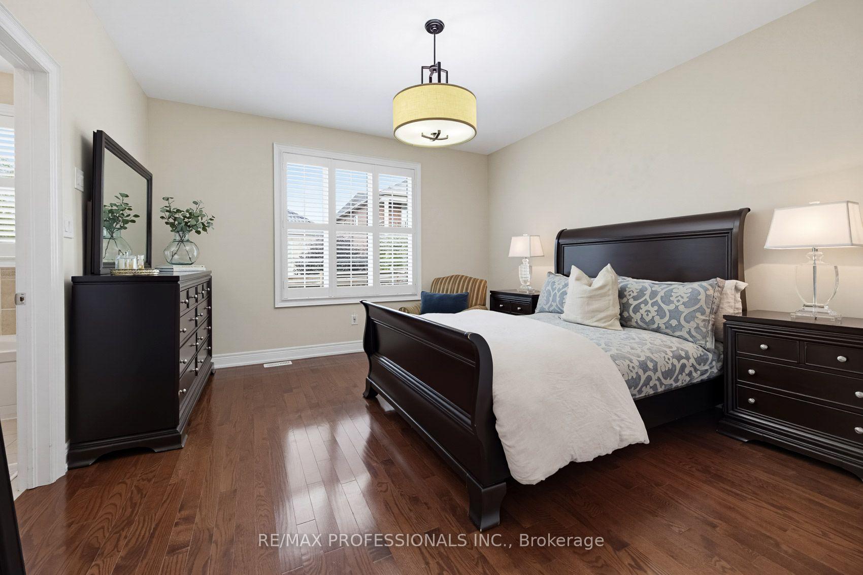 Photo 19 of 120 Insernia Crescent, Vaughan, Vellore Village — HOMEH