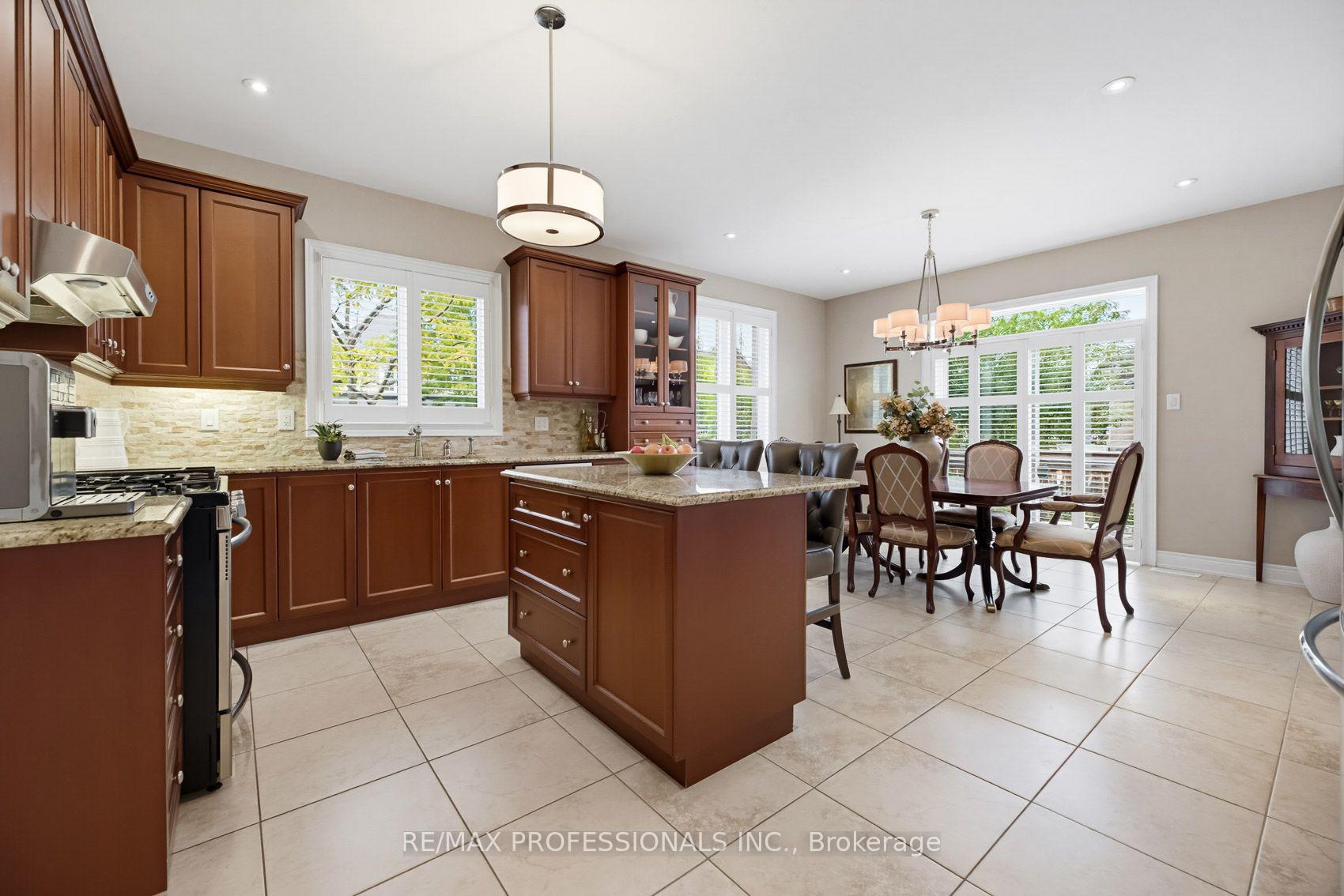 Photo 24 of 120 Insernia Crescent, Vaughan, Vellore Village — HOMEH
