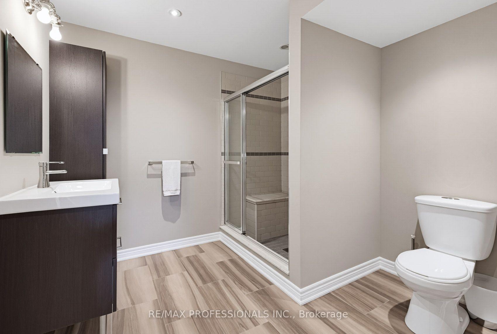 Photo 34 of 120 Insernia Crescent, Vaughan, Vellore Village — HOMEH