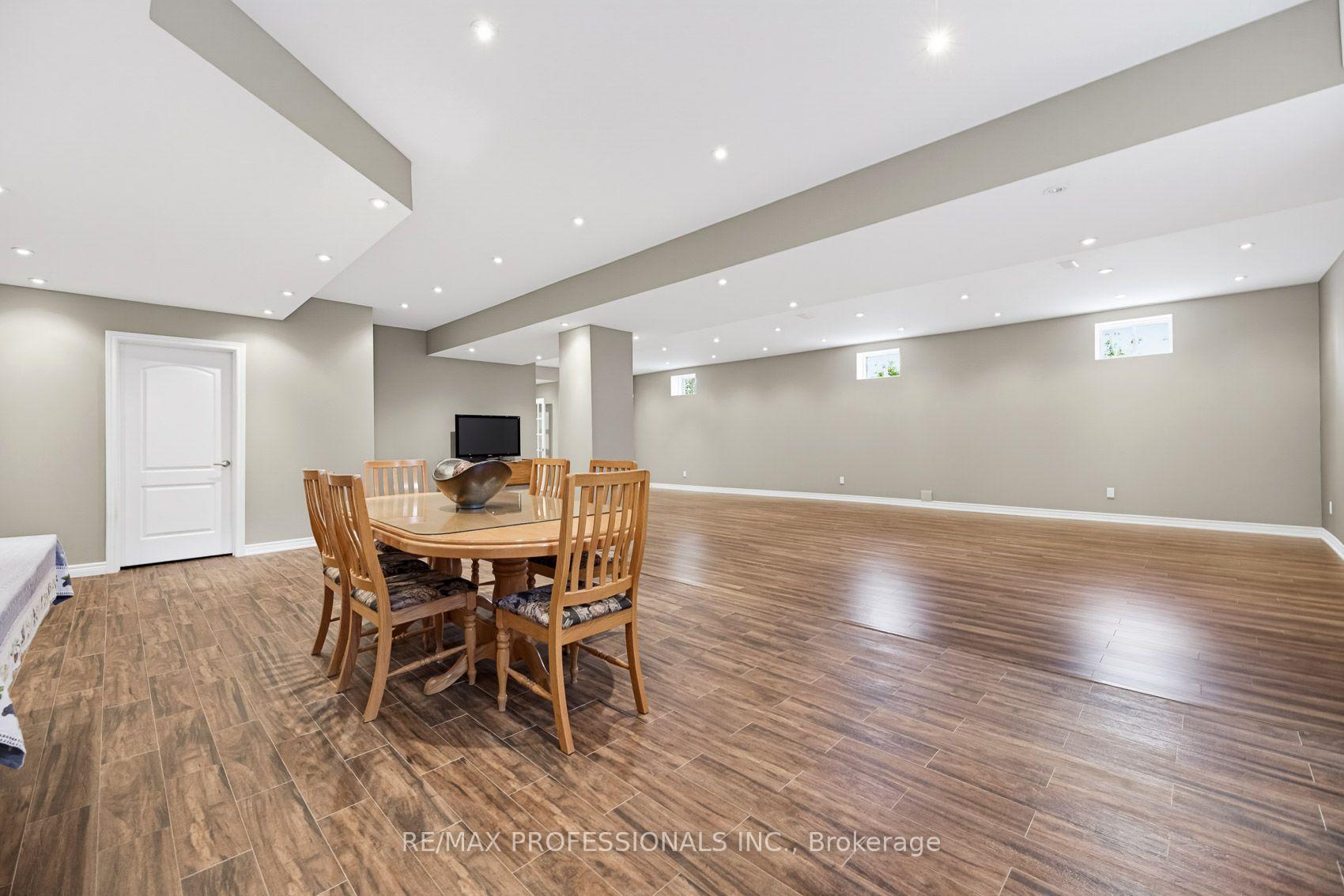 Photo 36 of 120 Insernia Crescent, Vaughan, Vellore Village — HOMEH