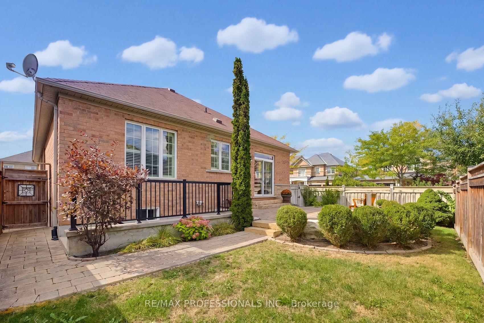 Photo 40 of 120 Insernia Crescent, Vaughan, Vellore Village — HOMEH