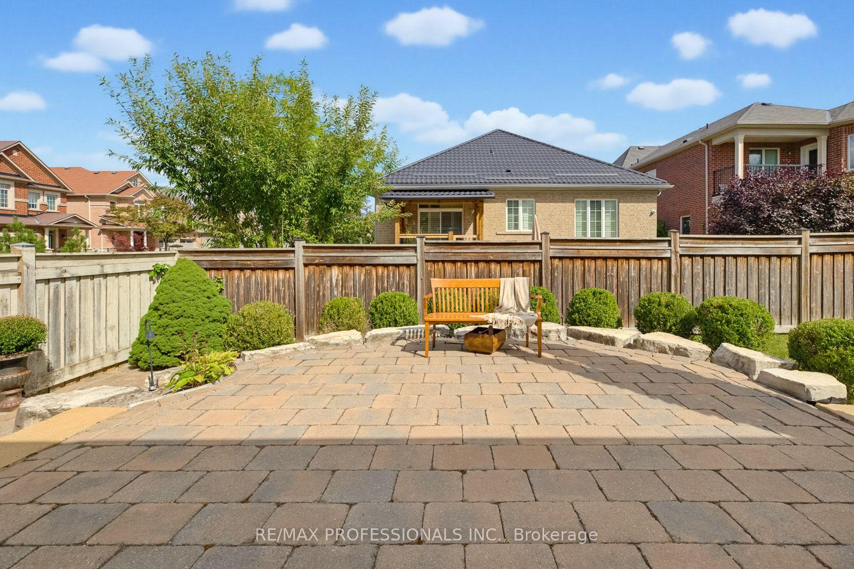 Photo 42 of 120 Insernia Crescent, Vaughan, Vellore Village — HOMEH