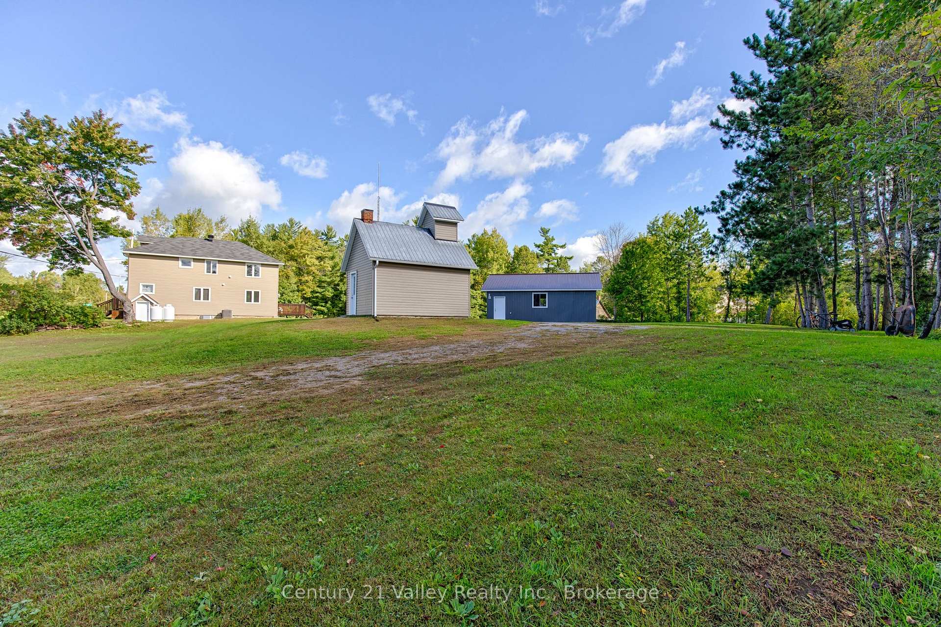 Photo 10 of 387 Sell Road, North Algona Wilberforce, North Algona/Wilberforce Twp — HOMEH