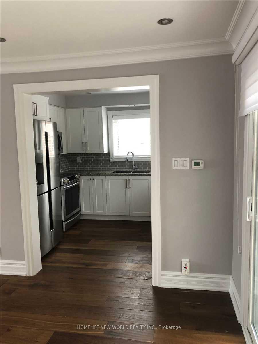 Photo 2 of Unit (main level), 242 Alsace Road, Richmond Hill, Crosby — HOMEH