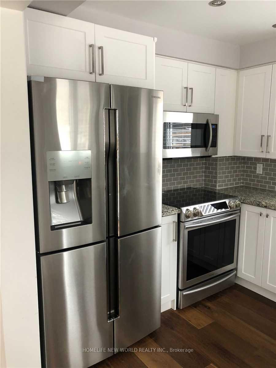 Photo 3 of Unit (main level), 242 Alsace Road, Richmond Hill, Crosby — HOMEH
