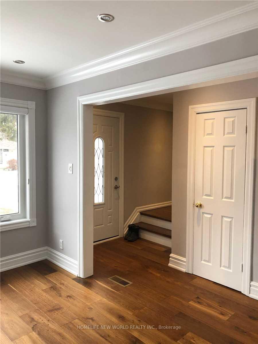 Photo 6 of Unit (main level), 242 Alsace Road, Richmond Hill, Crosby — HOMEH