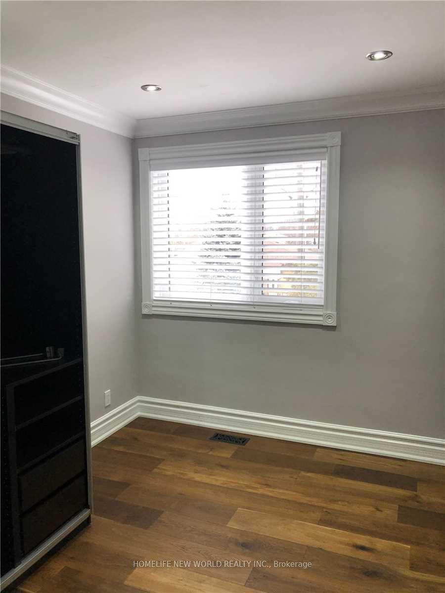 Photo 7 of Unit (main level), 242 Alsace Road, Richmond Hill, Crosby — HOMEH