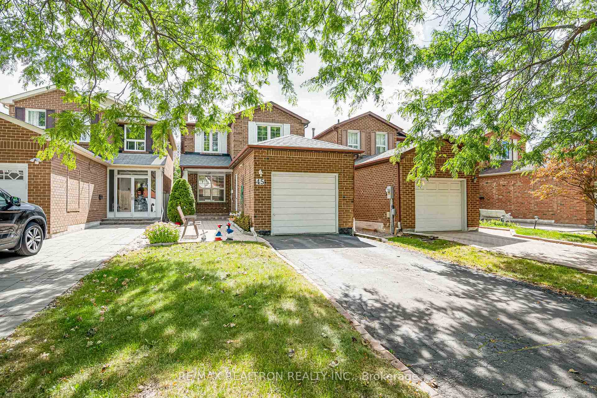 Photo 2 of 45 Frank Rivers Drive, Scarborough, Steeles — HOMEH