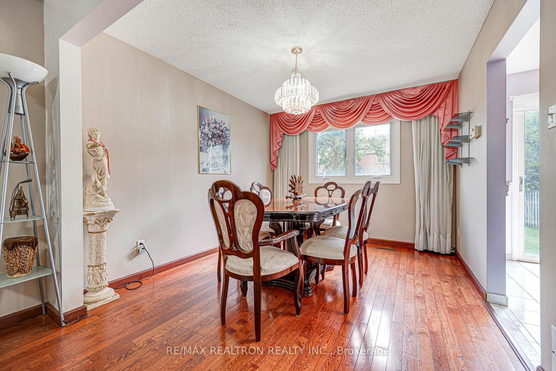 Photo 15 of 45 Frank Rivers Drive, Scarborough, Steeles — HOMEH