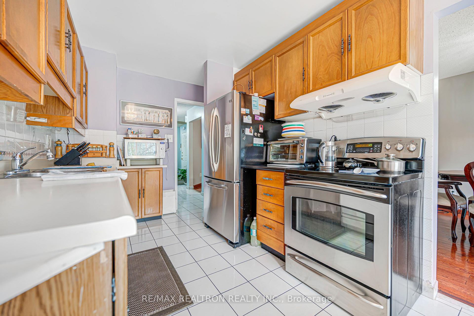 Photo 19 of 45 Frank Rivers Drive, Scarborough, Steeles — HOMEH