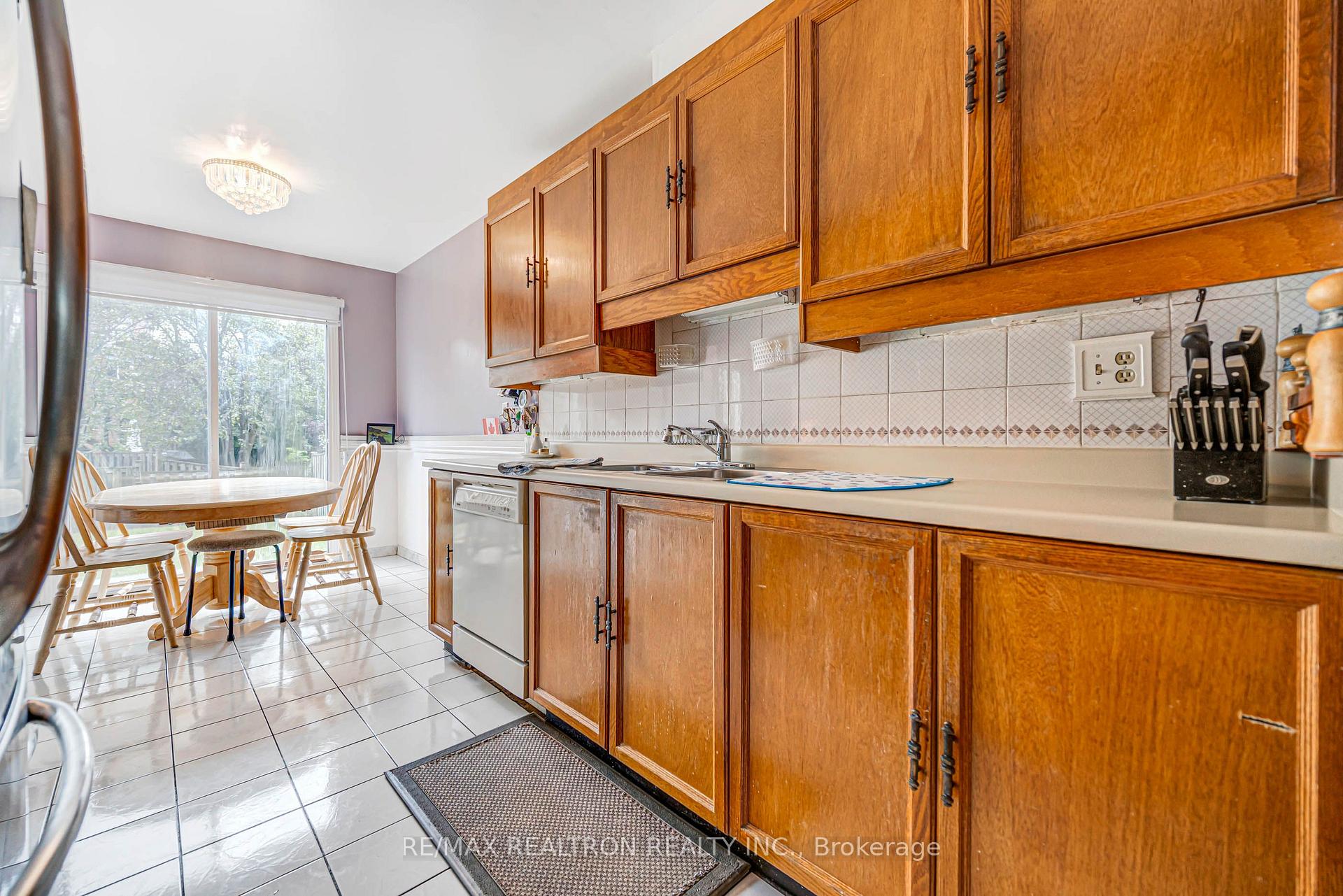 Photo 23 of 45 Frank Rivers Drive, Scarborough, Steeles — HOMEH