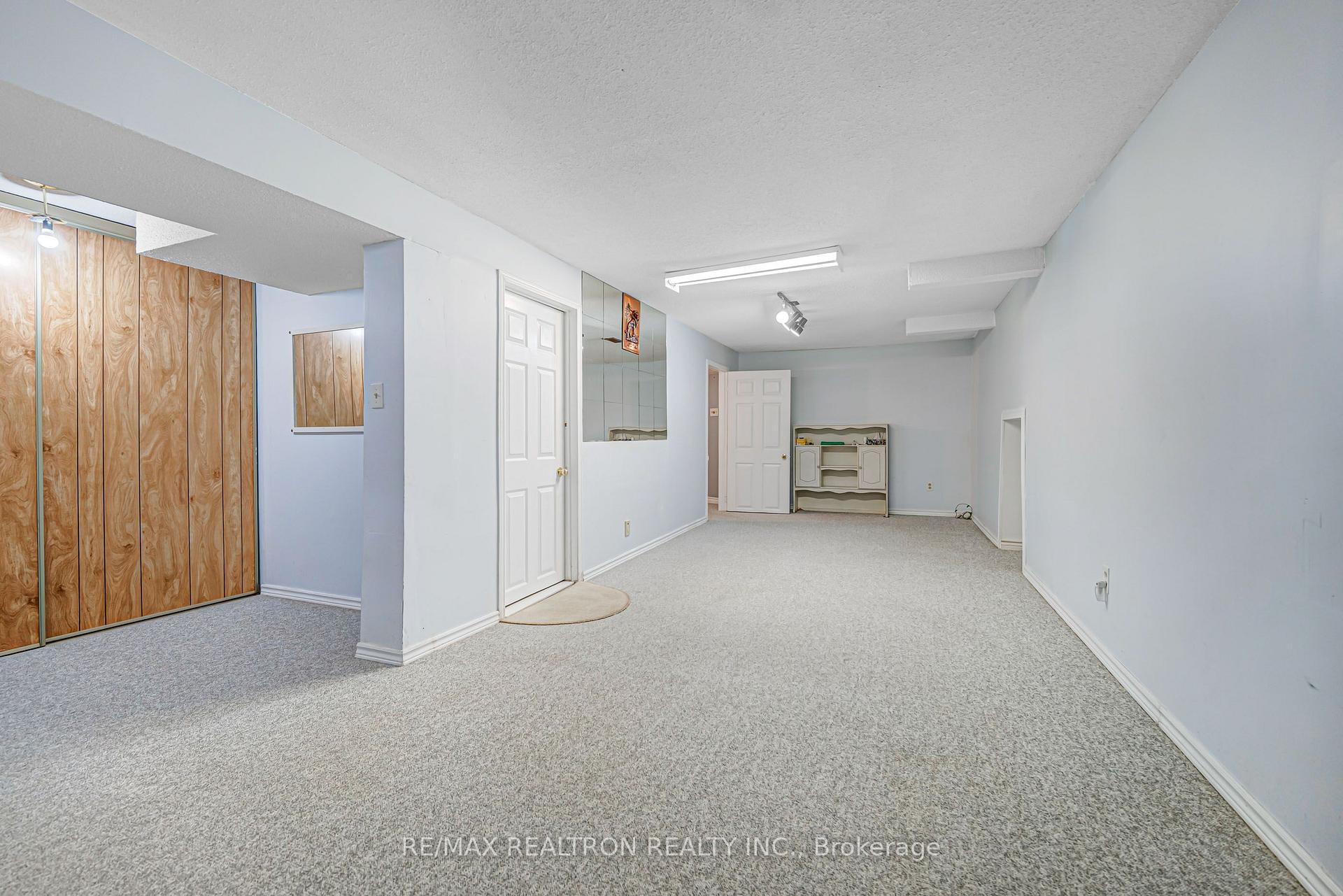 Photo 37 of 45 Frank Rivers Drive, Scarborough, Steeles — HOMEH
