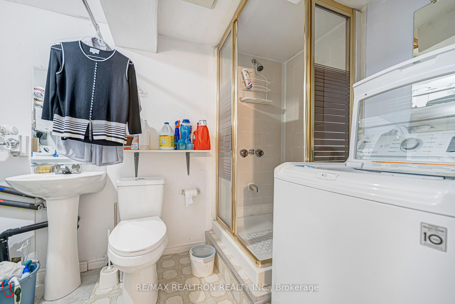 Photo 38 of 45 Frank Rivers Drive, Scarborough, Steeles — HOMEH