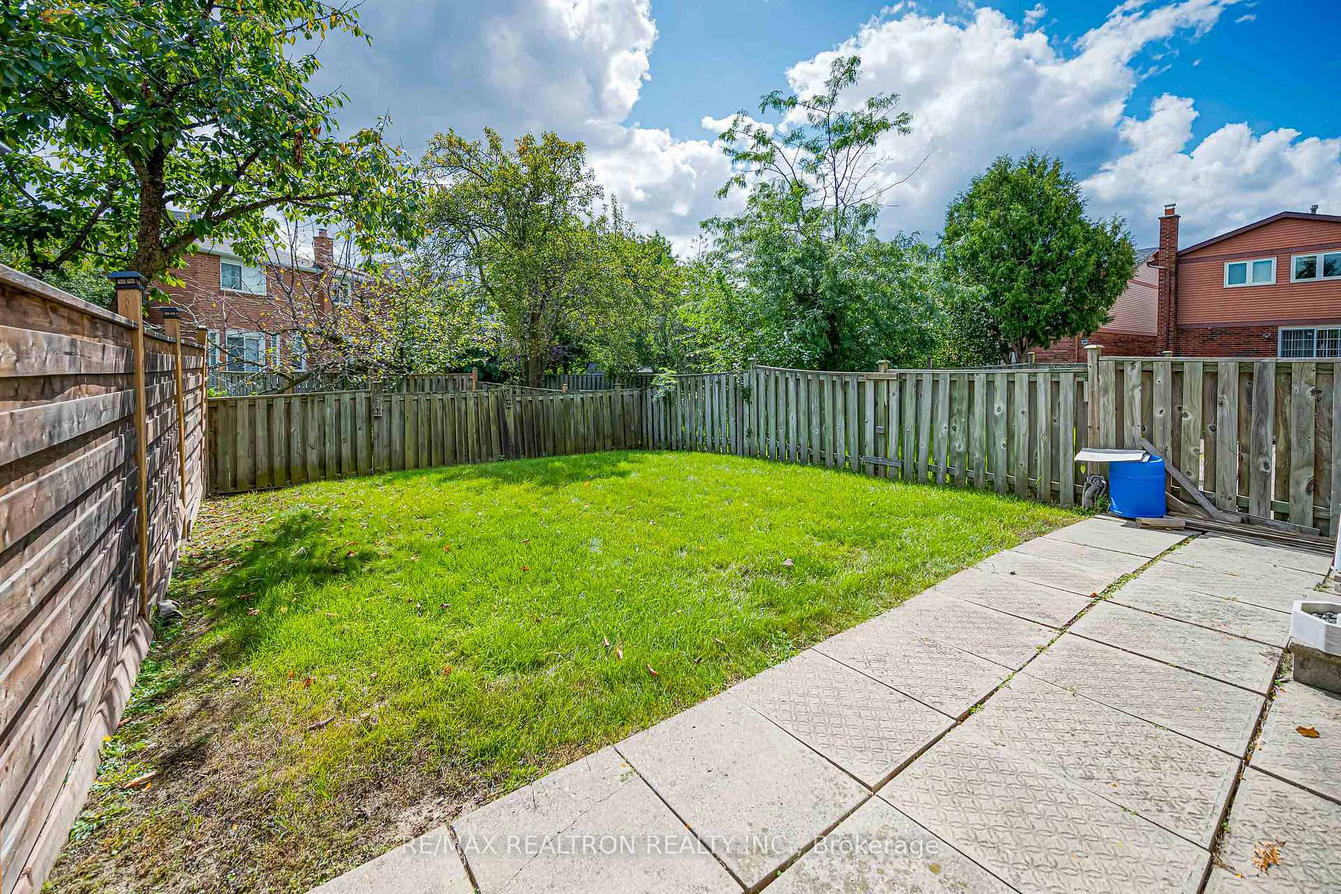 Photo 39 of 45 Frank Rivers Drive, Scarborough, Steeles — HOMEH