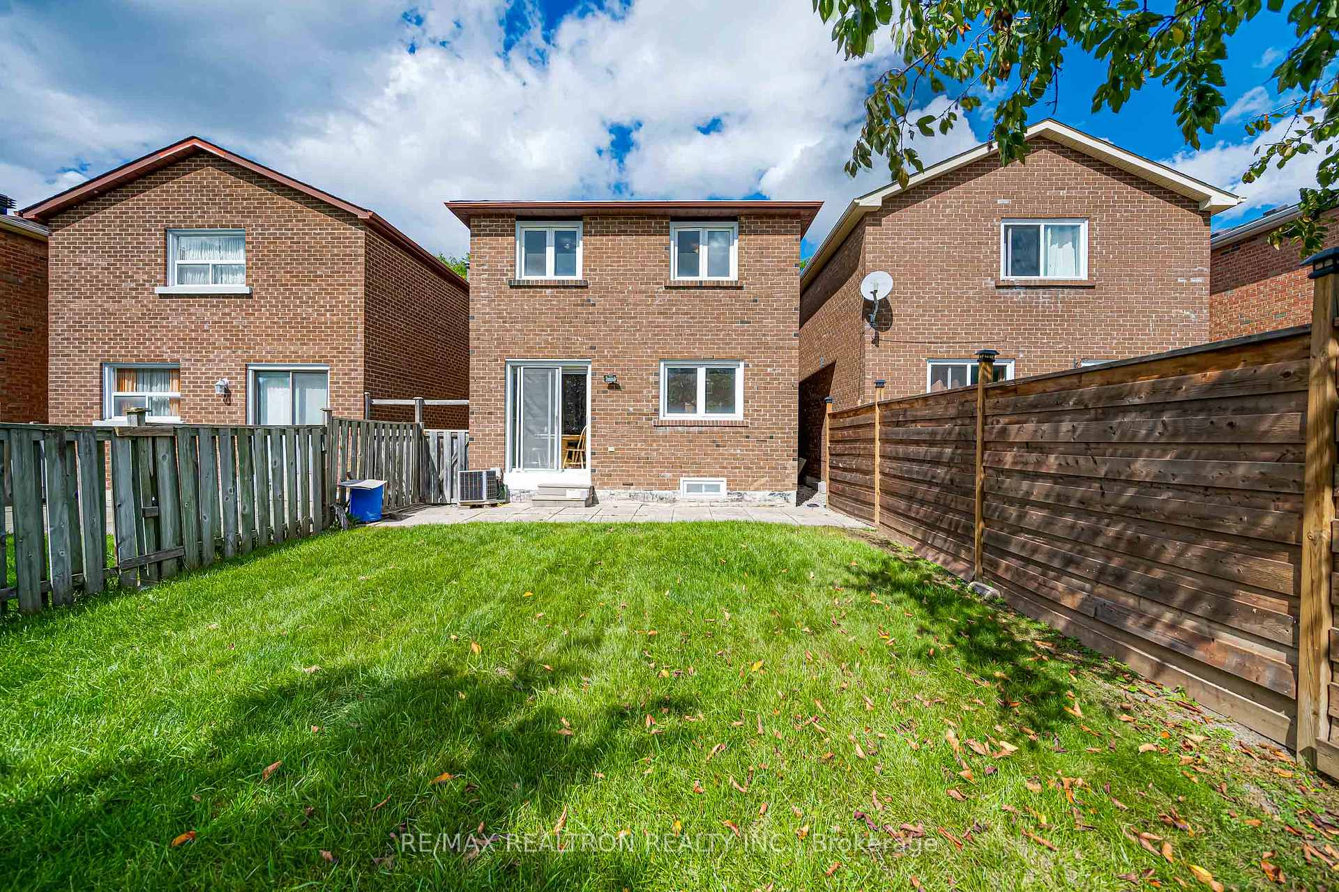 Photo 43 of 45 Frank Rivers Drive, Scarborough, Steeles — HOMEH
