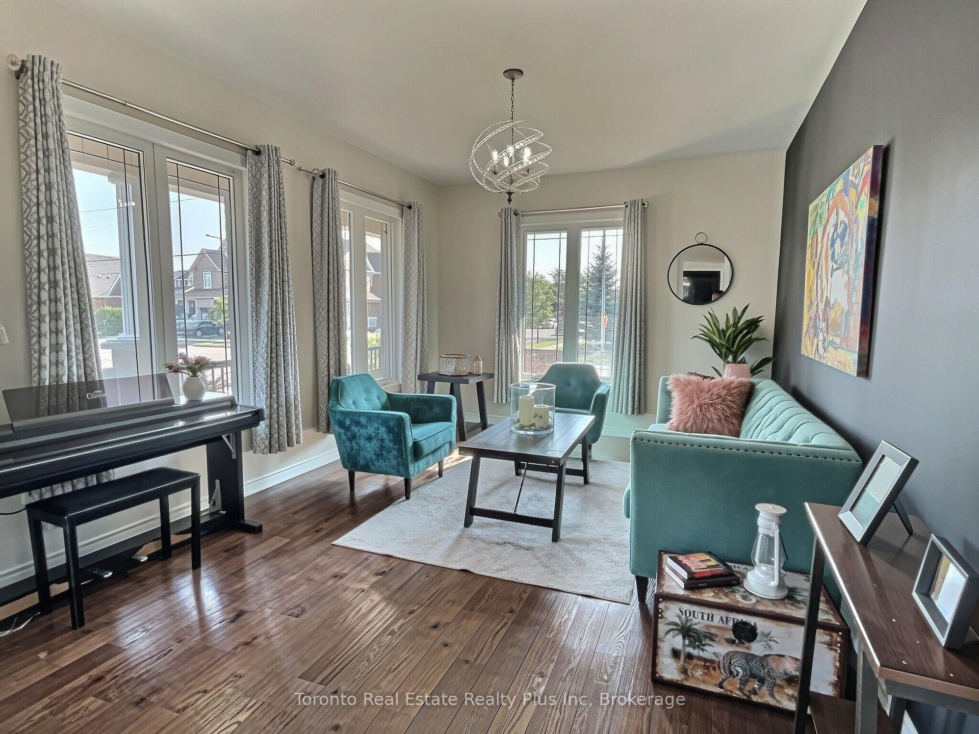Photo 9 of 214 Eighth Avenue, New Tecumseth, Alliston — HOMEH