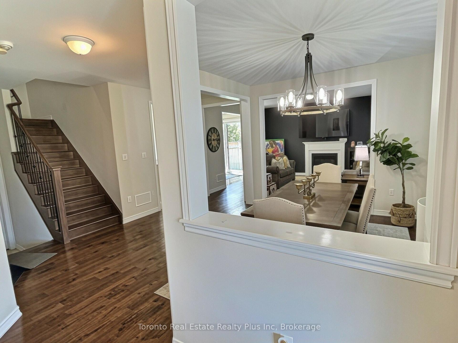 Photo 11 of 214 Eighth Avenue, New Tecumseth, Alliston — HOMEH