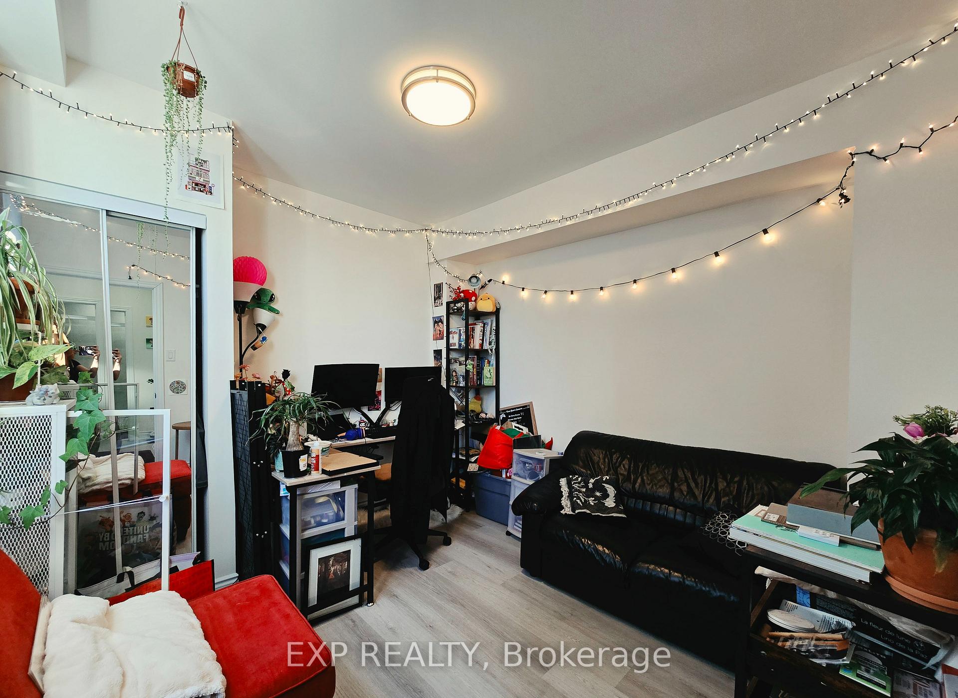 Photo 3 of 69 Vine Street, St. Catharines, E. Chester — HOMEH