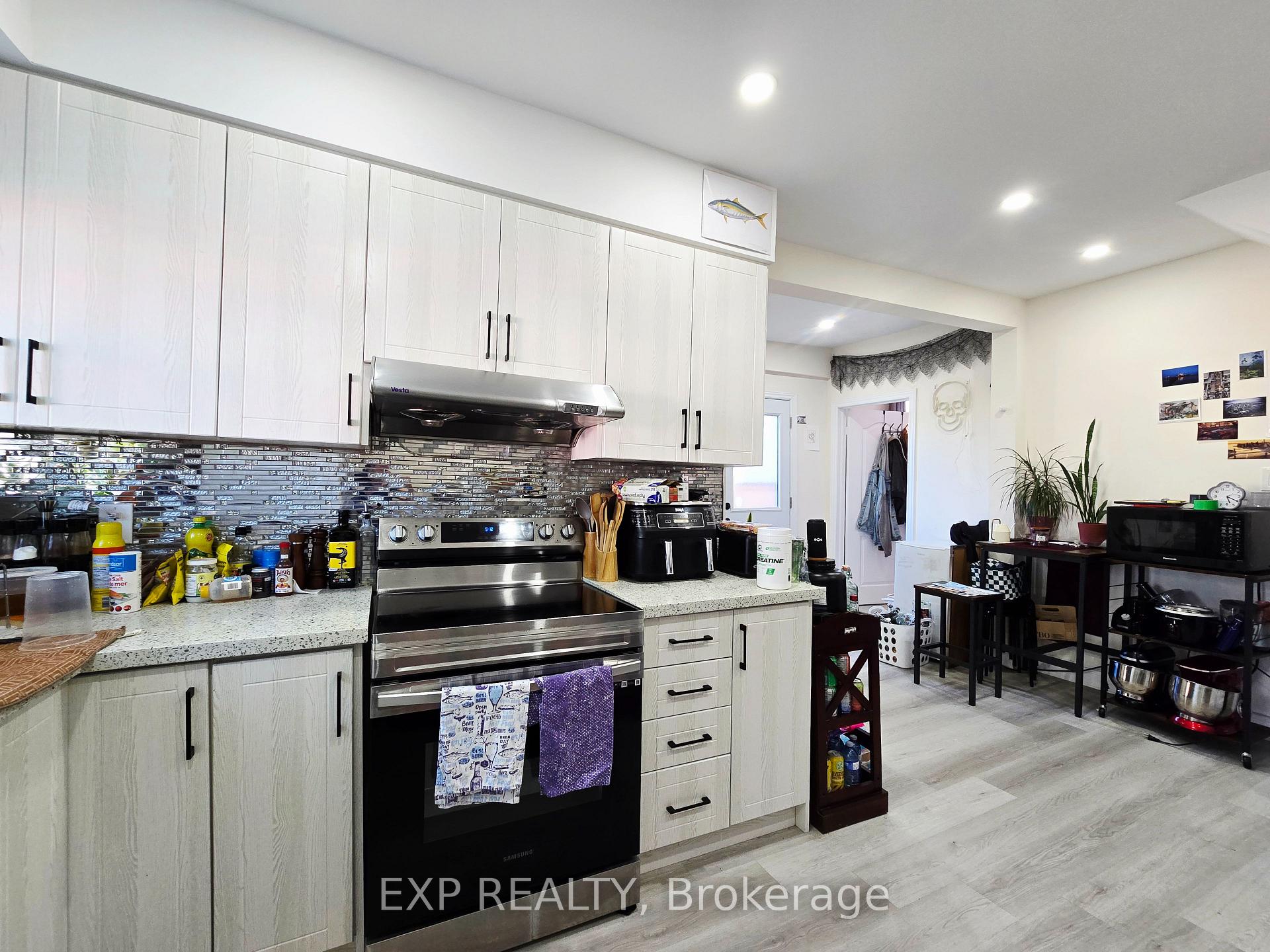 Photo 6 of 69 Vine Street, St. Catharines, E. Chester — HOMEH