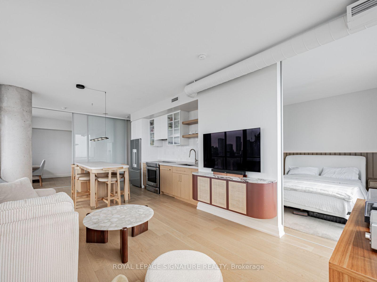 Photo 10 of Unit 2406, 33 Mill Street, Toronto, Waterfront Communities — HOMEH