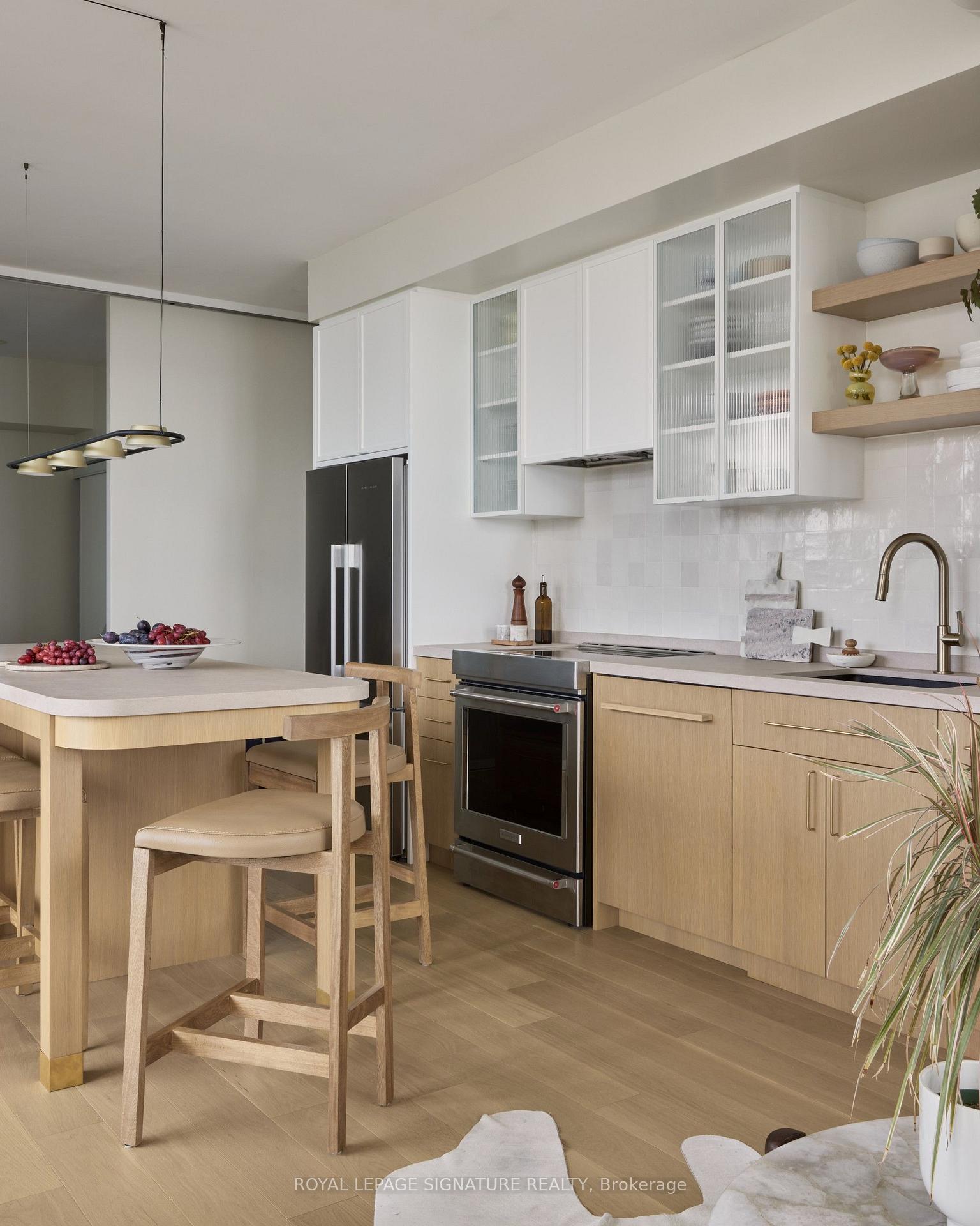 Photo 3 of Unit 2406, 33 Mill Street, Toronto, Waterfront Communities — HOMEH