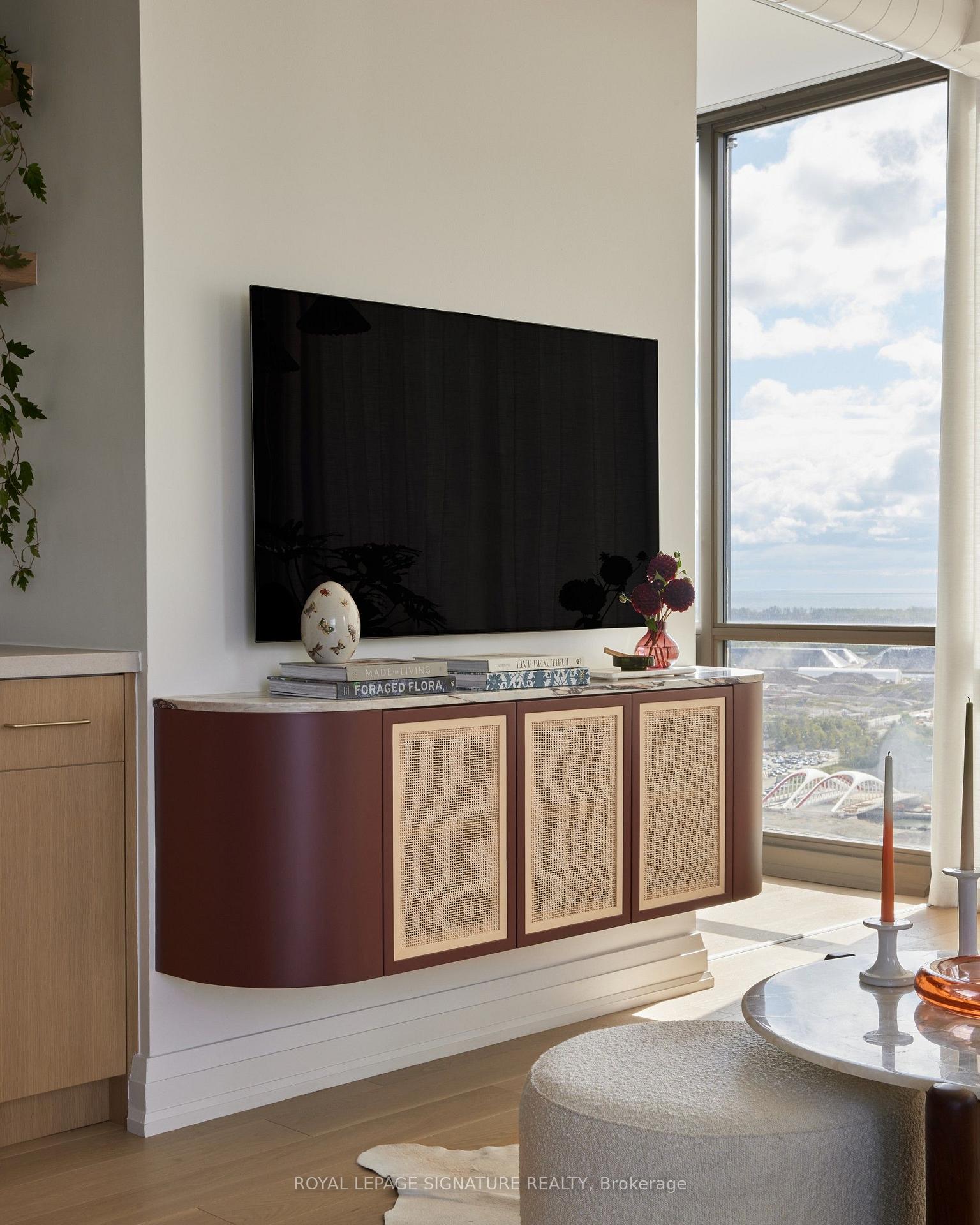 Photo 11 of Unit 2406, 33 Mill Street, Toronto, Waterfront Communities — HOMEH